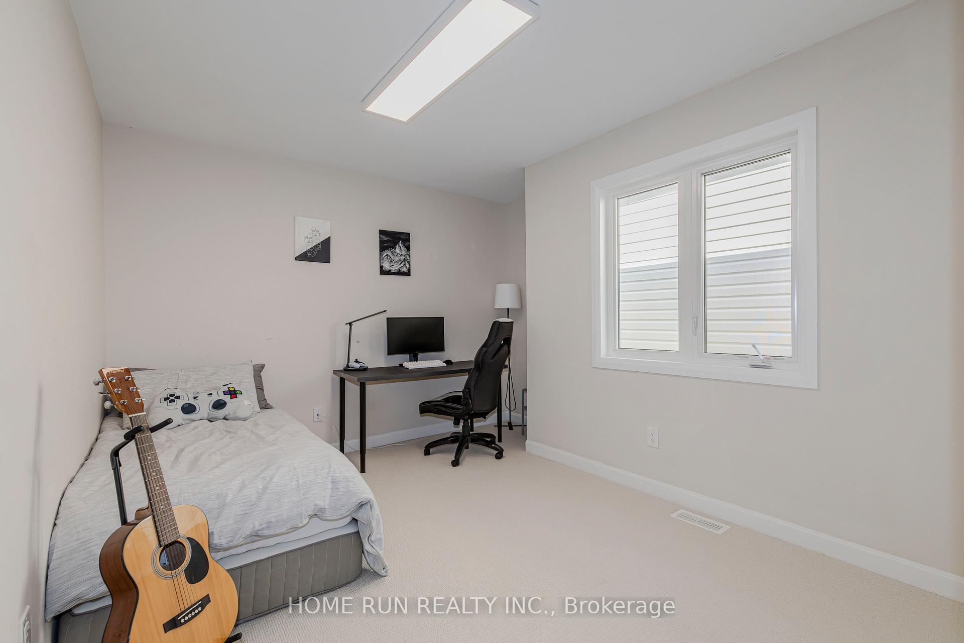 Photo 35 of 102 Asper Trail Circle, Ottawa, Kanata - Emerald Meadows/Trailwest — HOMEH
