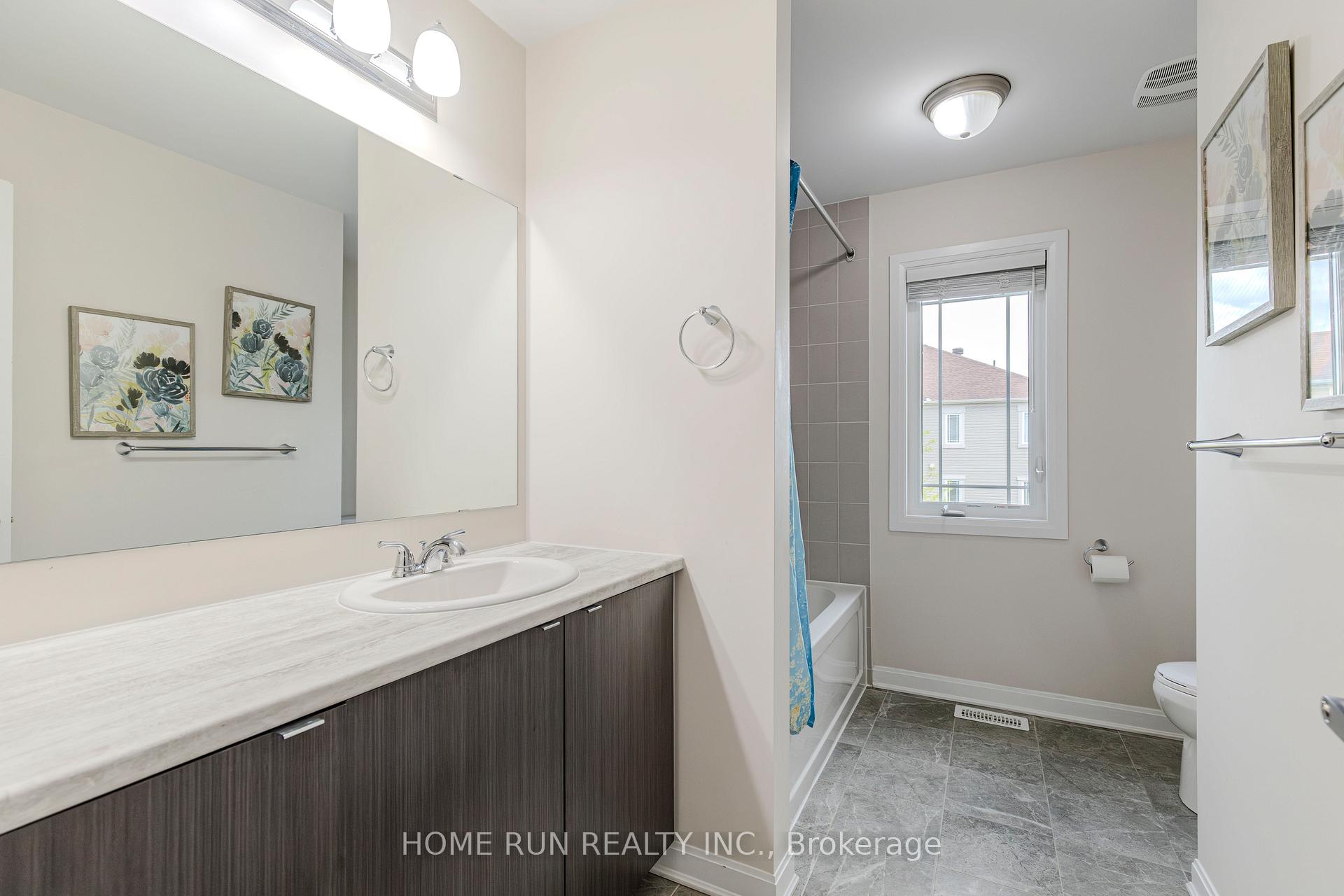 Photo 37 of 102 Asper Trail Circle, Ottawa, Kanata - Emerald Meadows/Trailwest — HOMEH