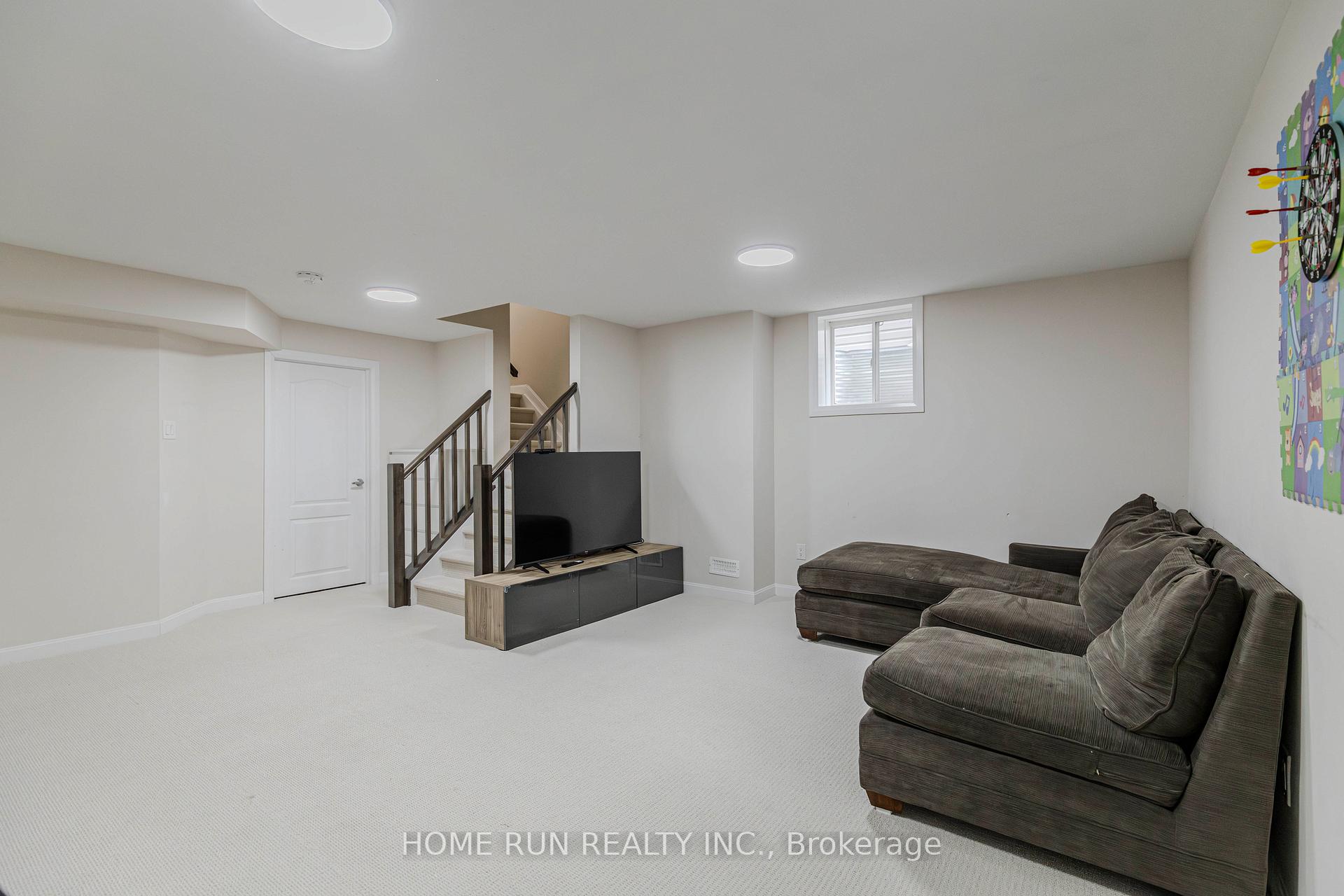 Photo 41 of 102 Asper Trail Circle, Ottawa, Kanata - Emerald Meadows/Trailwest — HOMEH