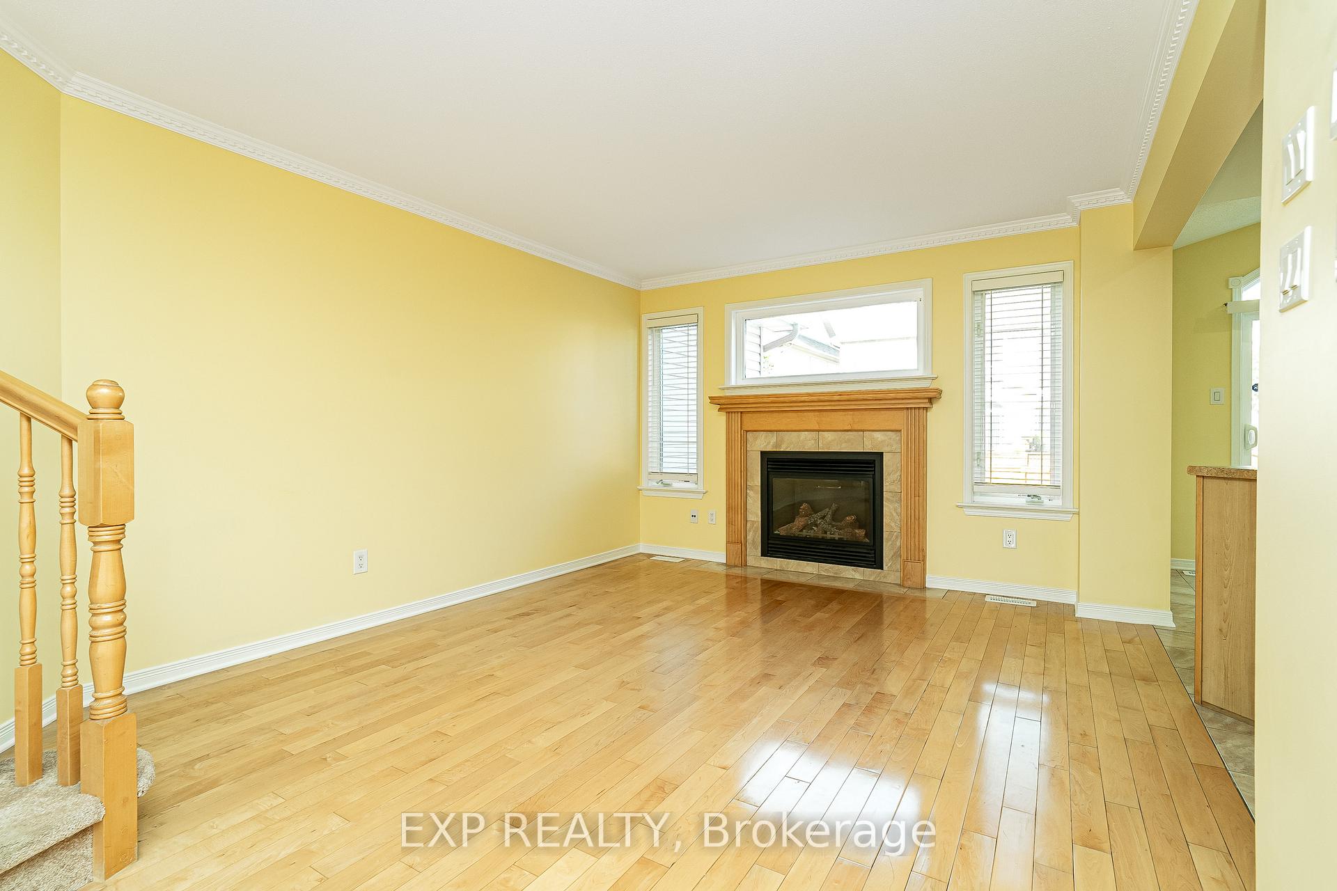 Photo 8 of 611 Braecreek Avenue, Ottawa, Kanata - Morgan's Grant/South March — HOMEH