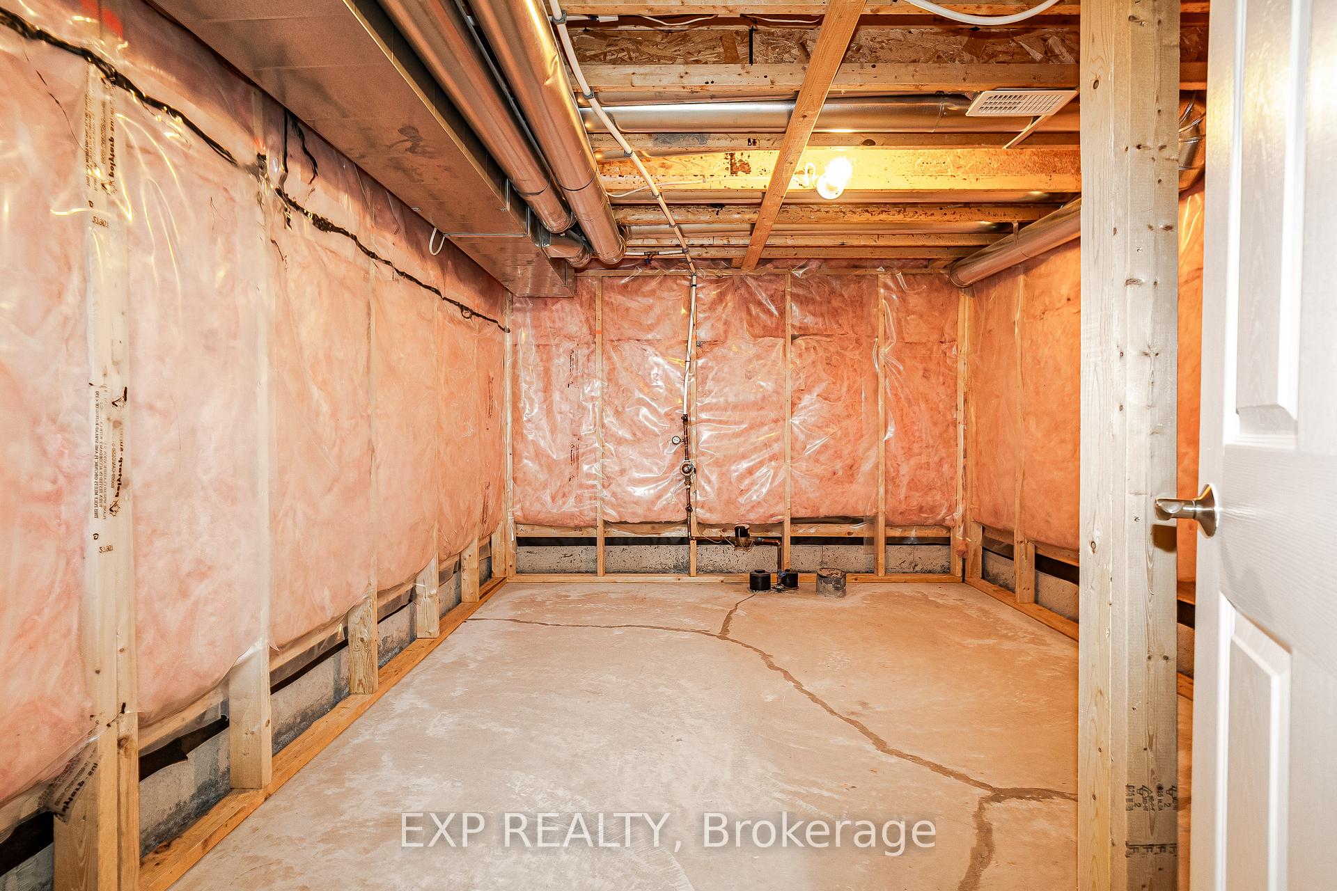 Photo 28 of 611 Braecreek Avenue, Ottawa, Kanata - Morgan's Grant/South March — HOMEH