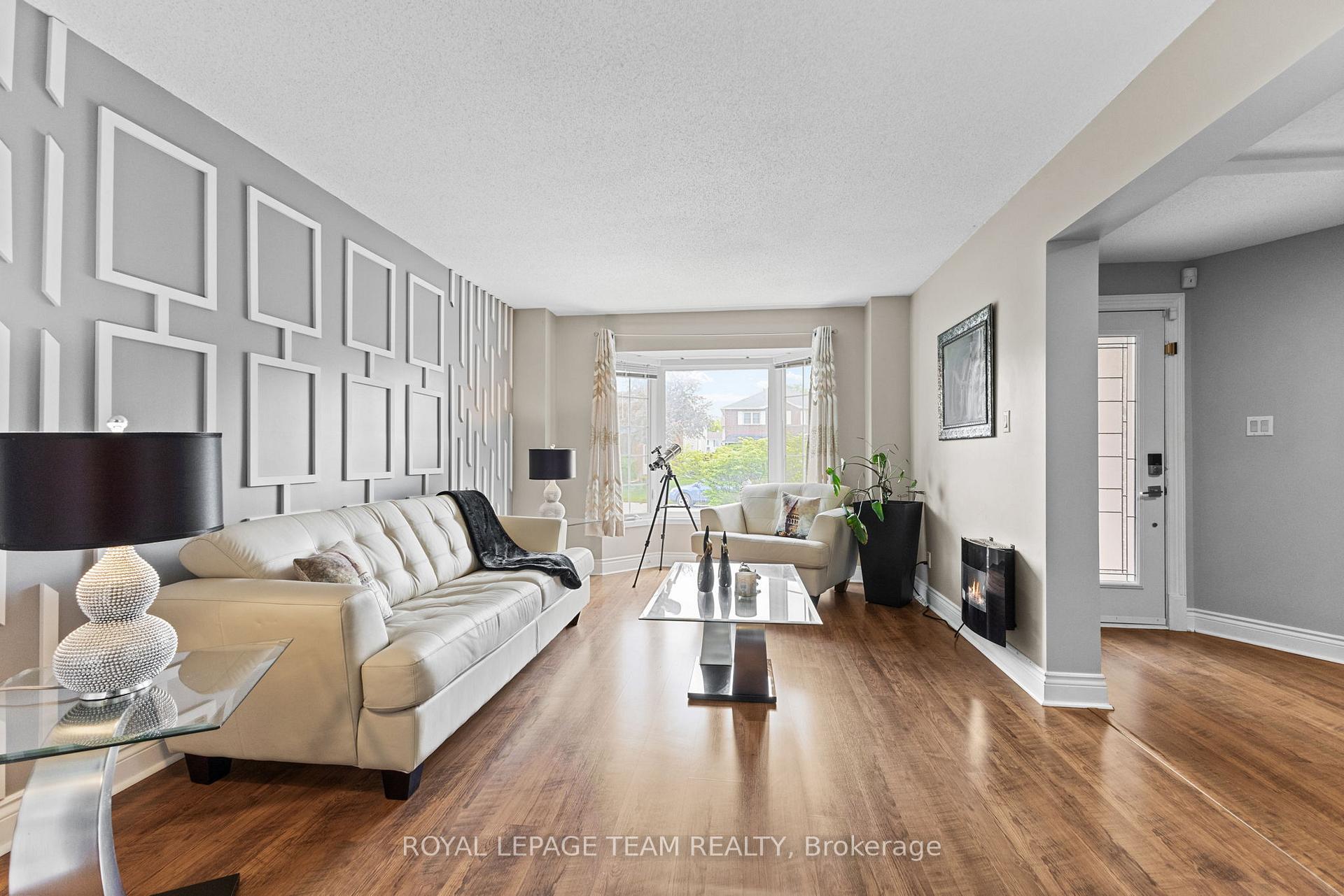 Photo 5 of 81 Chickasaw Crescent, Ottawa, Kanata - Bridlewood — HOMEH