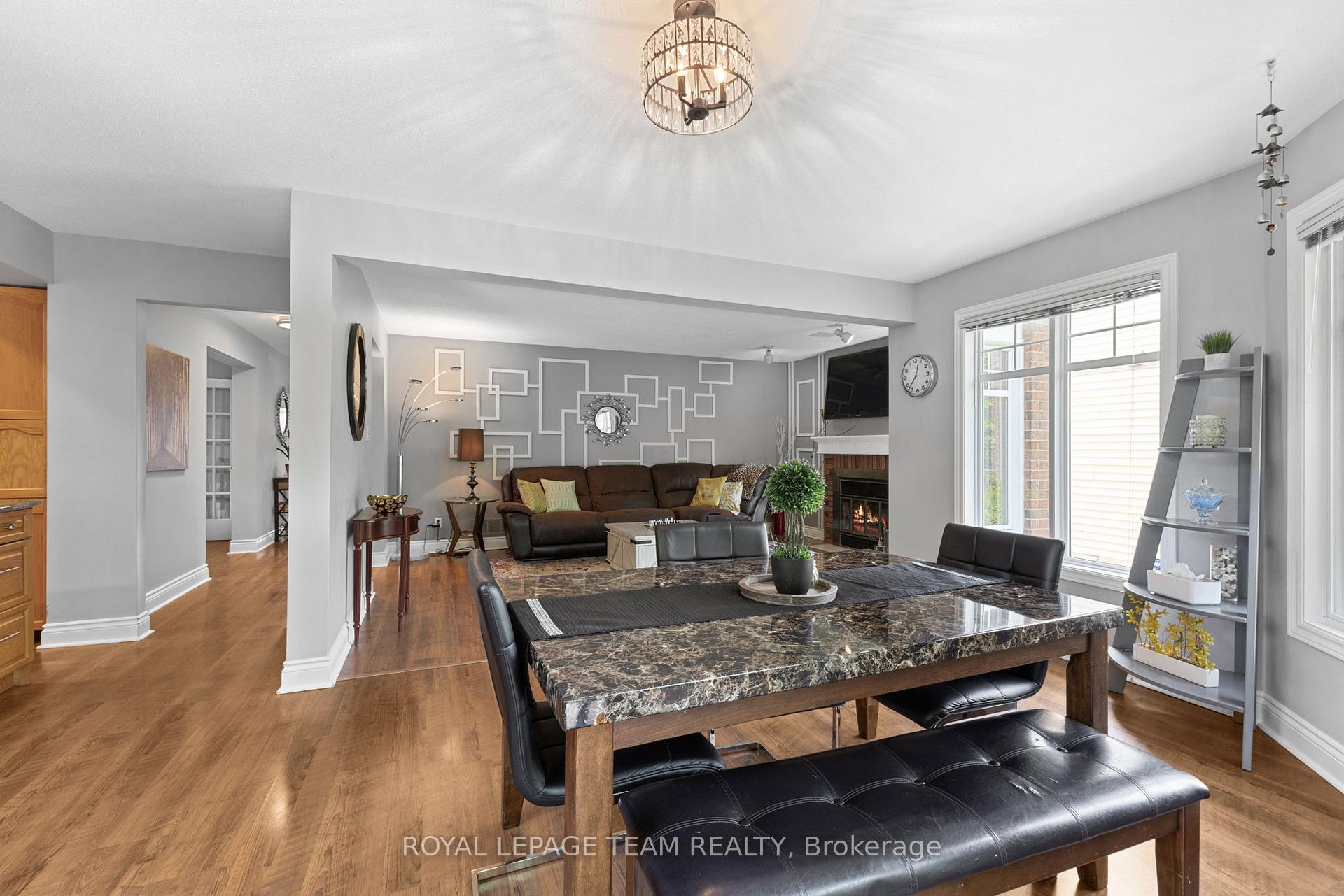 Photo 15 of 81 Chickasaw Crescent, Ottawa, Kanata - Bridlewood — HOMEH