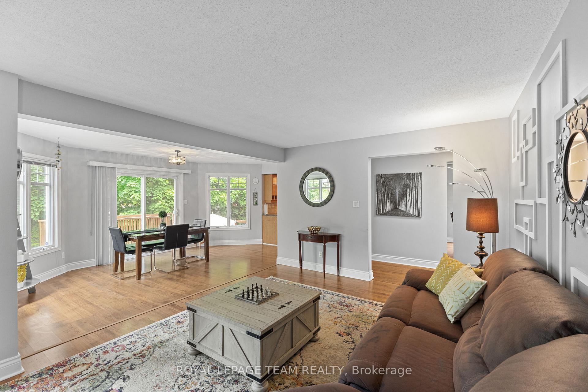 Photo 16 of 81 Chickasaw Crescent, Ottawa, Kanata - Bridlewood — HOMEH