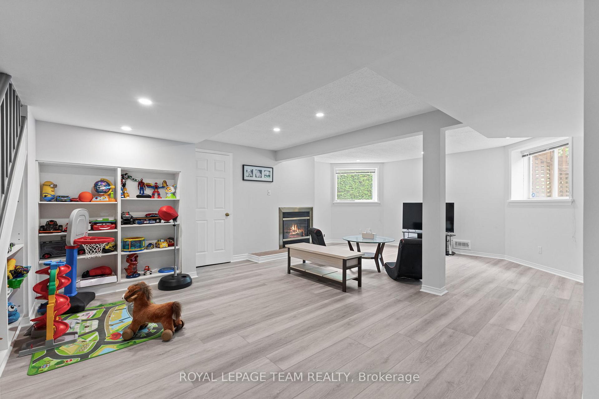Photo 35 of 81 Chickasaw Crescent, Ottawa, Kanata - Bridlewood — HOMEH