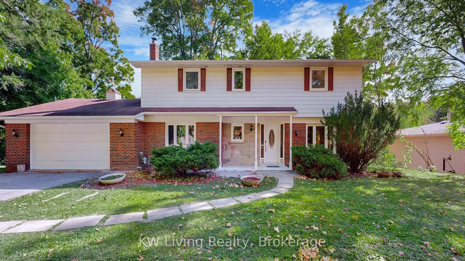 Photo 4 of 9739 Warden Avenue, Markham, Devil's Elbow — HOMEH