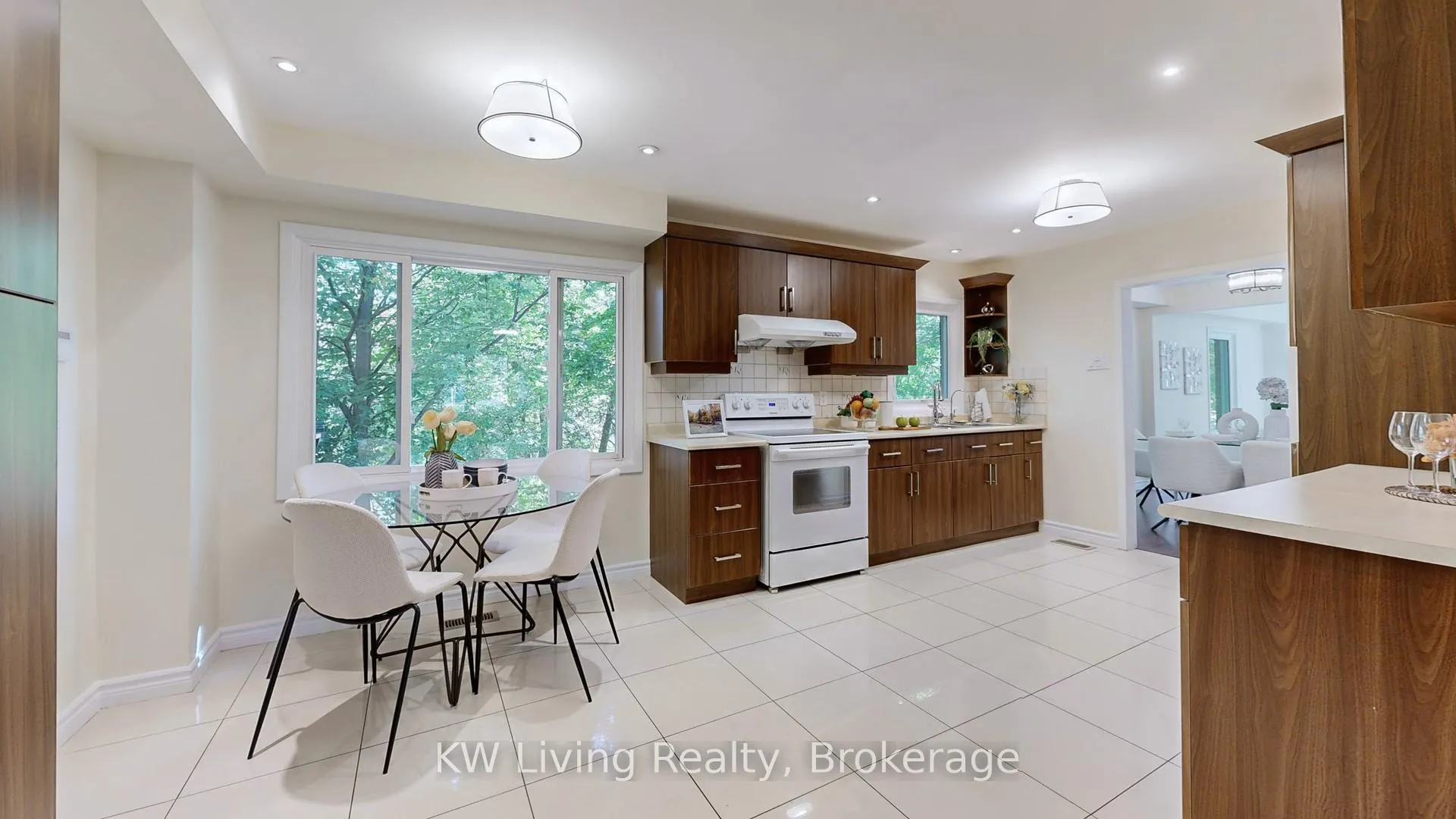 Photo 10 of 9739 Warden Avenue, Markham, Devil's Elbow — HOMEH