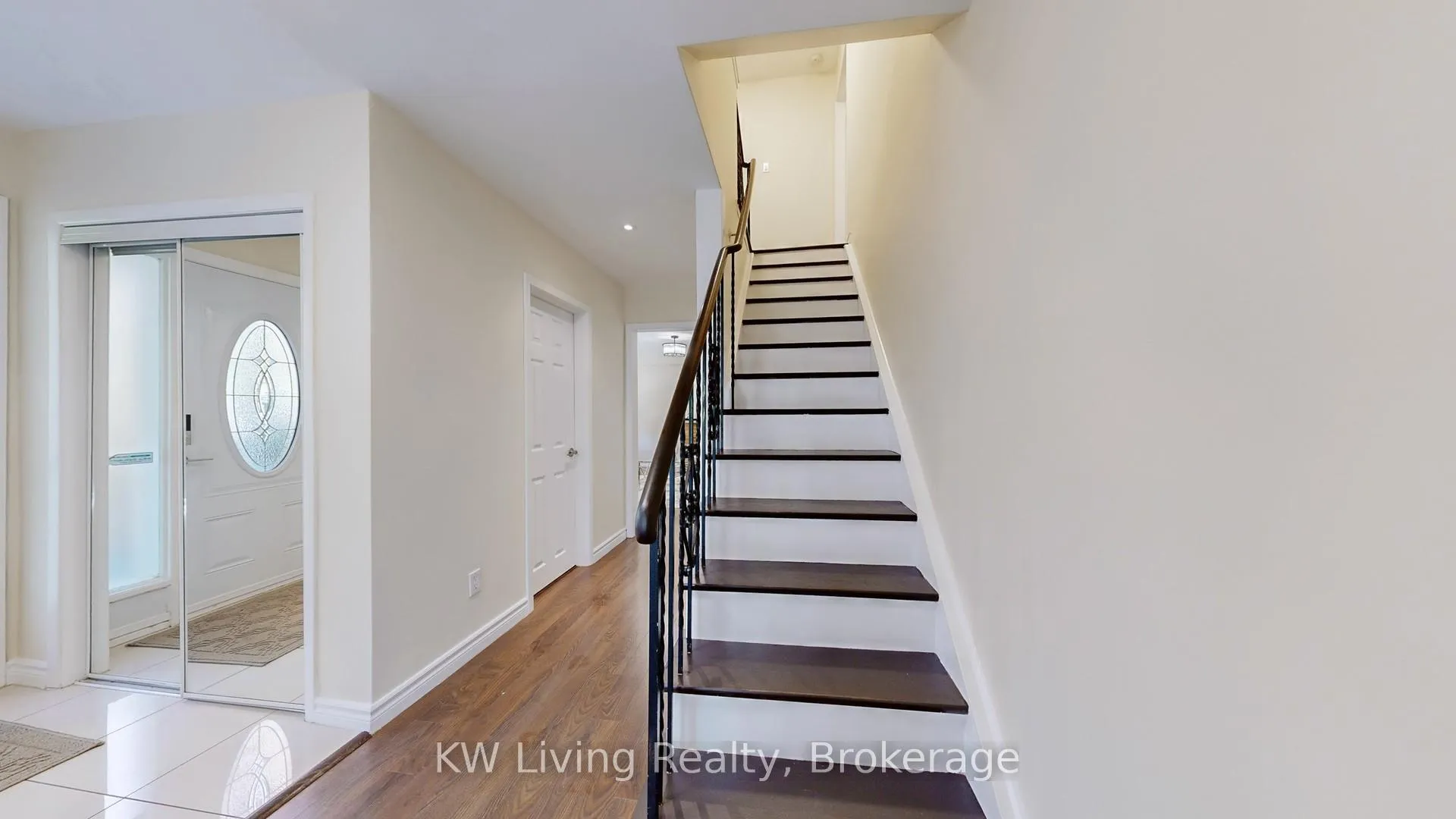Photo 16 of 9739 Warden Avenue, Markham, Devil's Elbow — HOMEH
