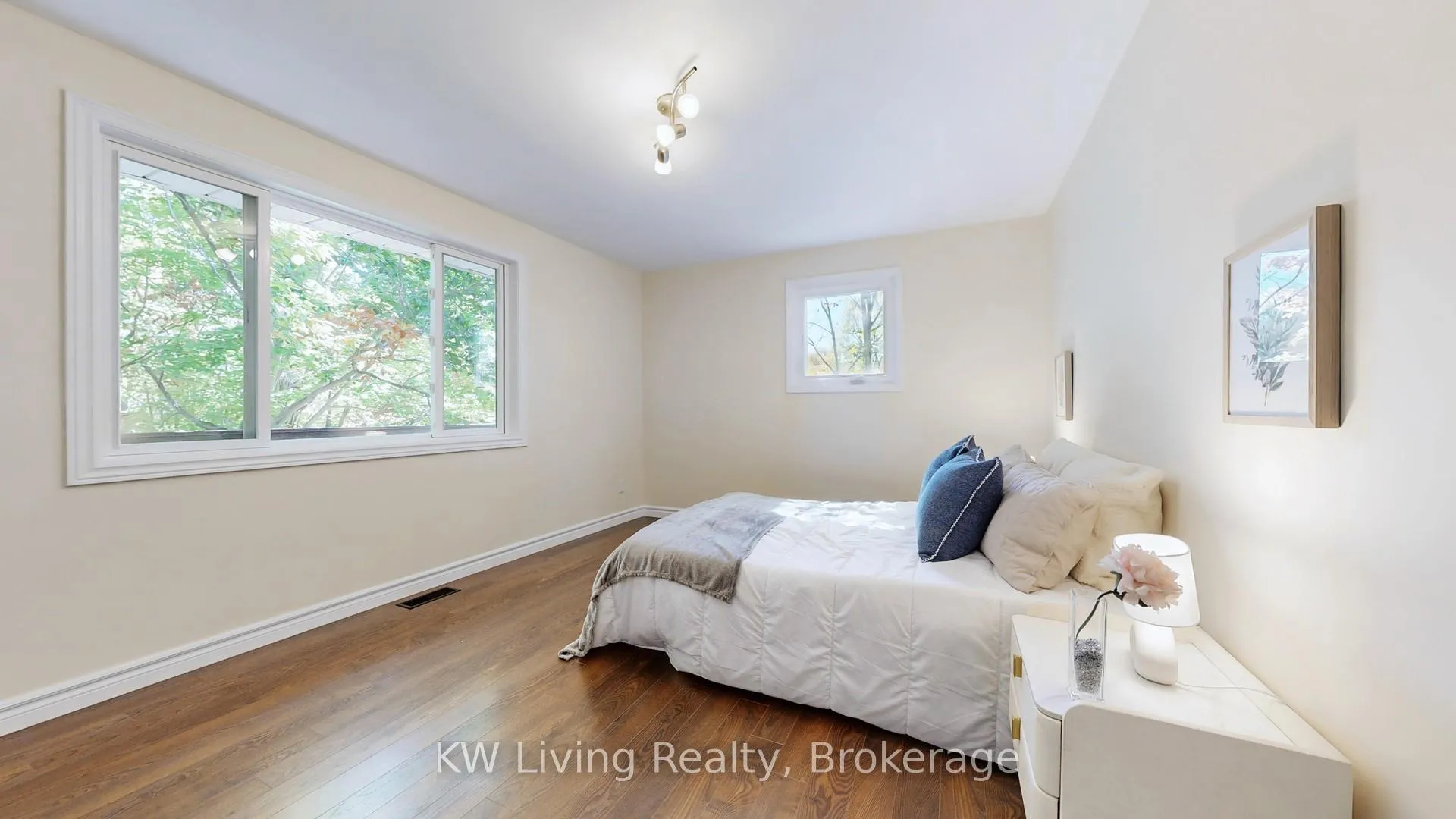 Photo 21 of 9739 Warden Avenue, Markham, Devil's Elbow — HOMEH