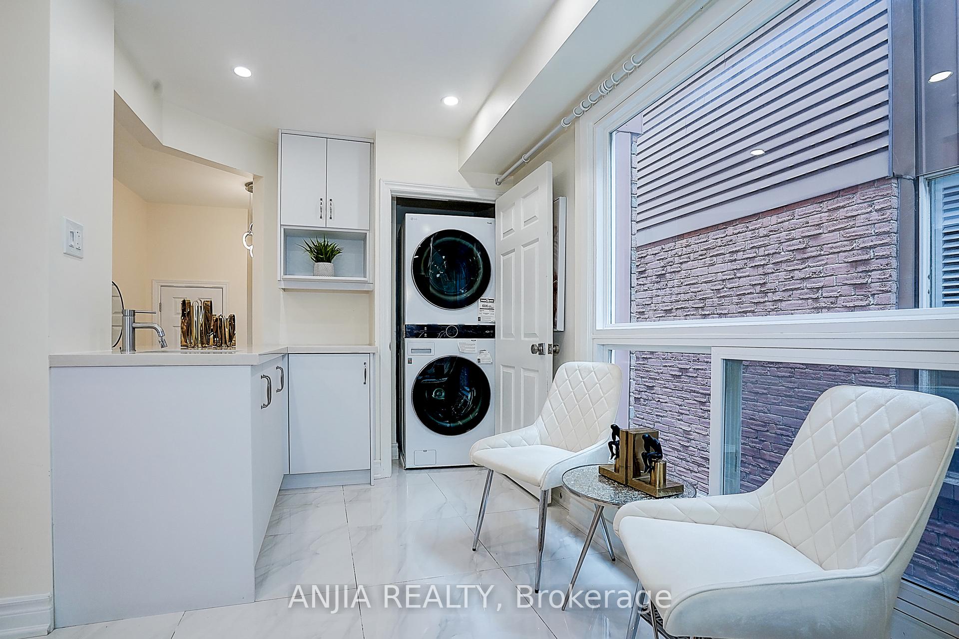 Photo 6 of (Upper Level)40 Foxglove Court, Markham, Unionville — HOMEH