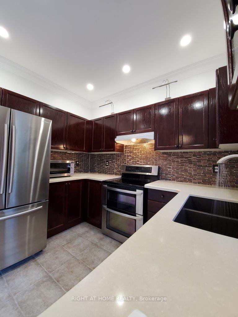 Photo 8 of 18 Islandview Way, Hamilton, Winona Park — HOMEH
