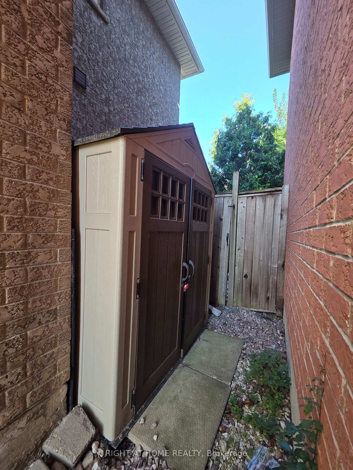 Photo 19 of 18 Islandview Way, Hamilton, Winona Park — HOMEH