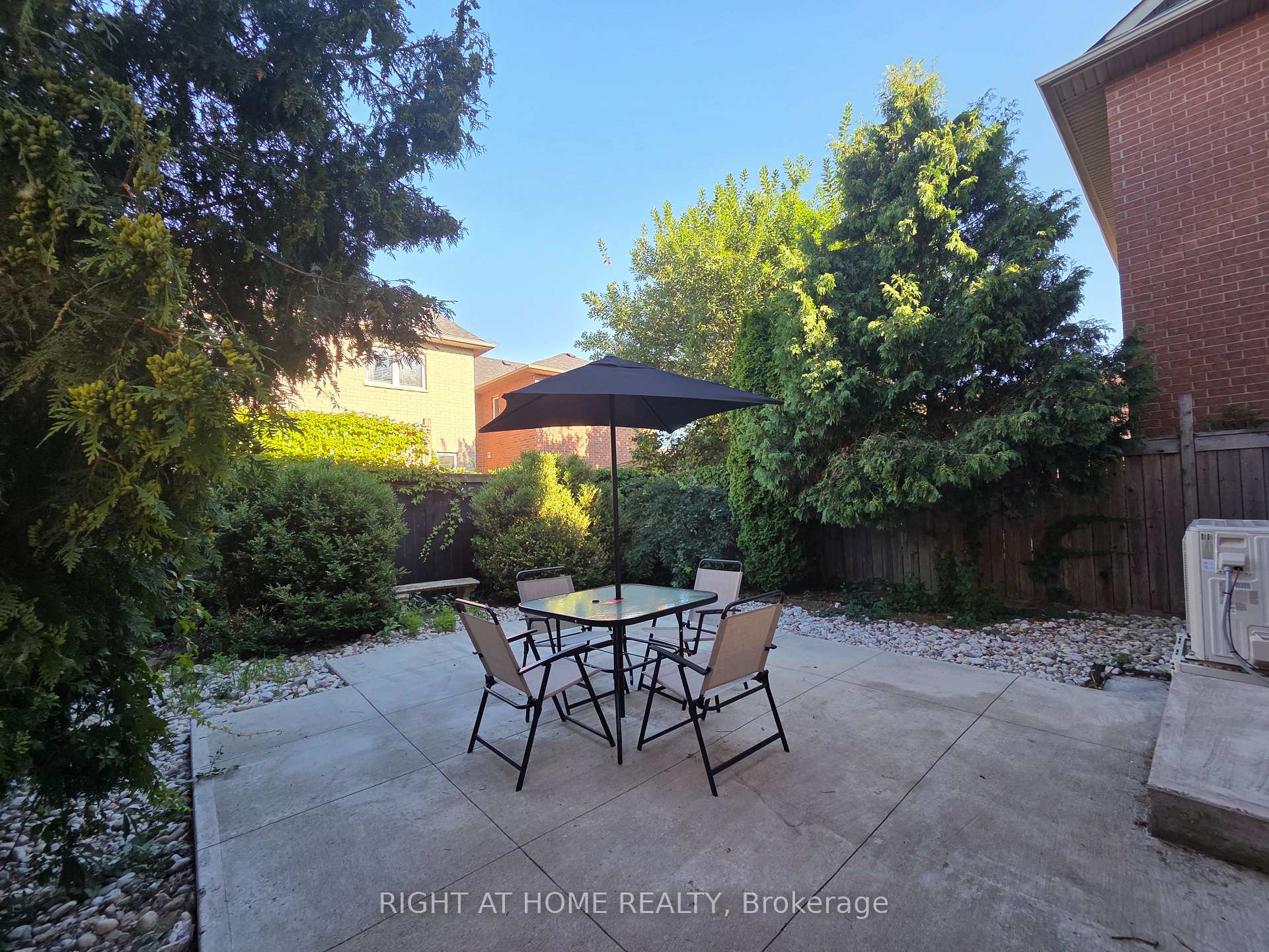 Photo 20 of 18 Islandview Way, Hamilton, Winona Park — HOMEH