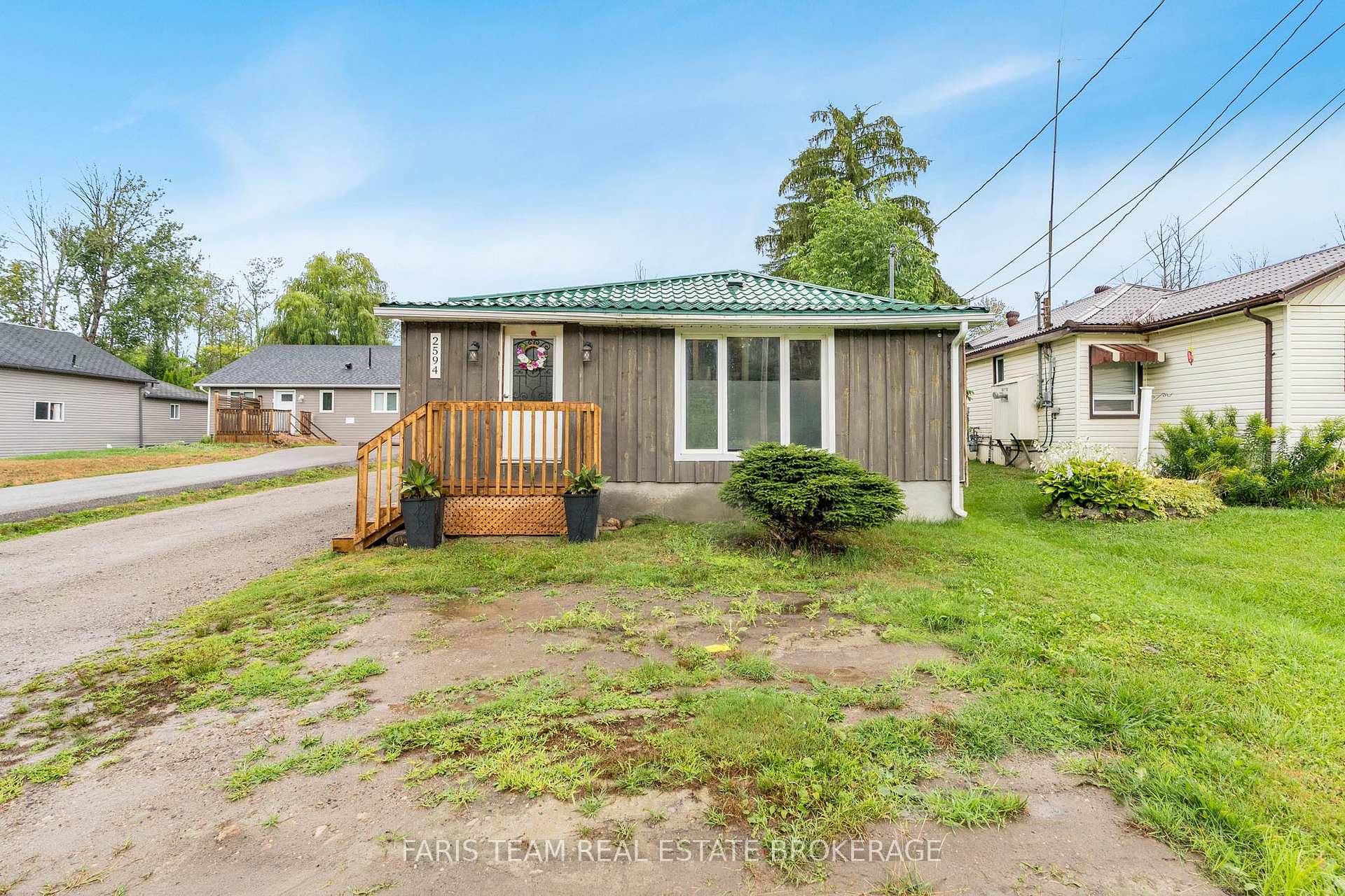 Photo 1 of 2594 25th Side Road, Innisfil, Rural Innisfil — HOMEH