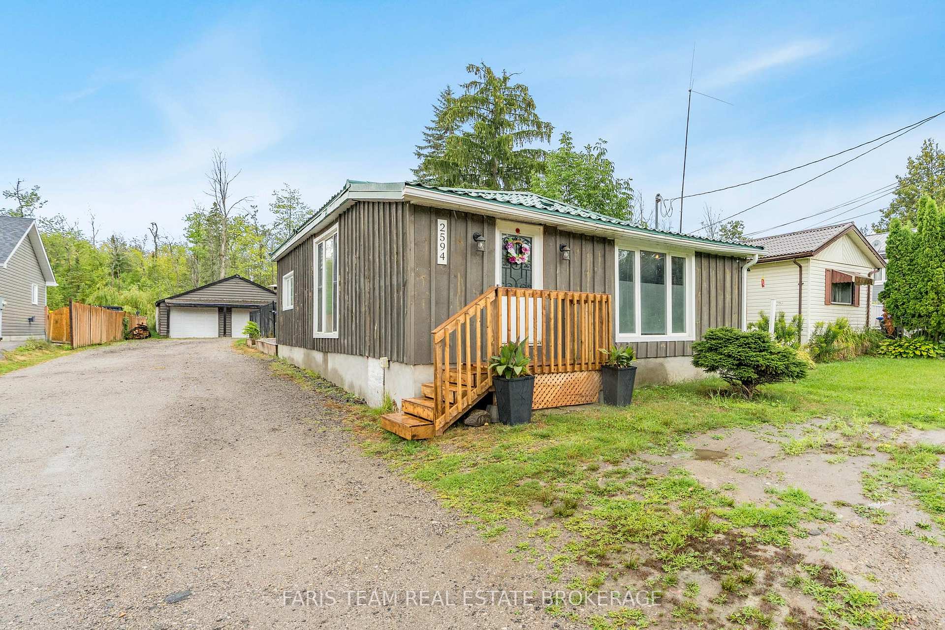 Photo 4 of 2594 25th Side Road, Innisfil, Rural Innisfil — HOMEH