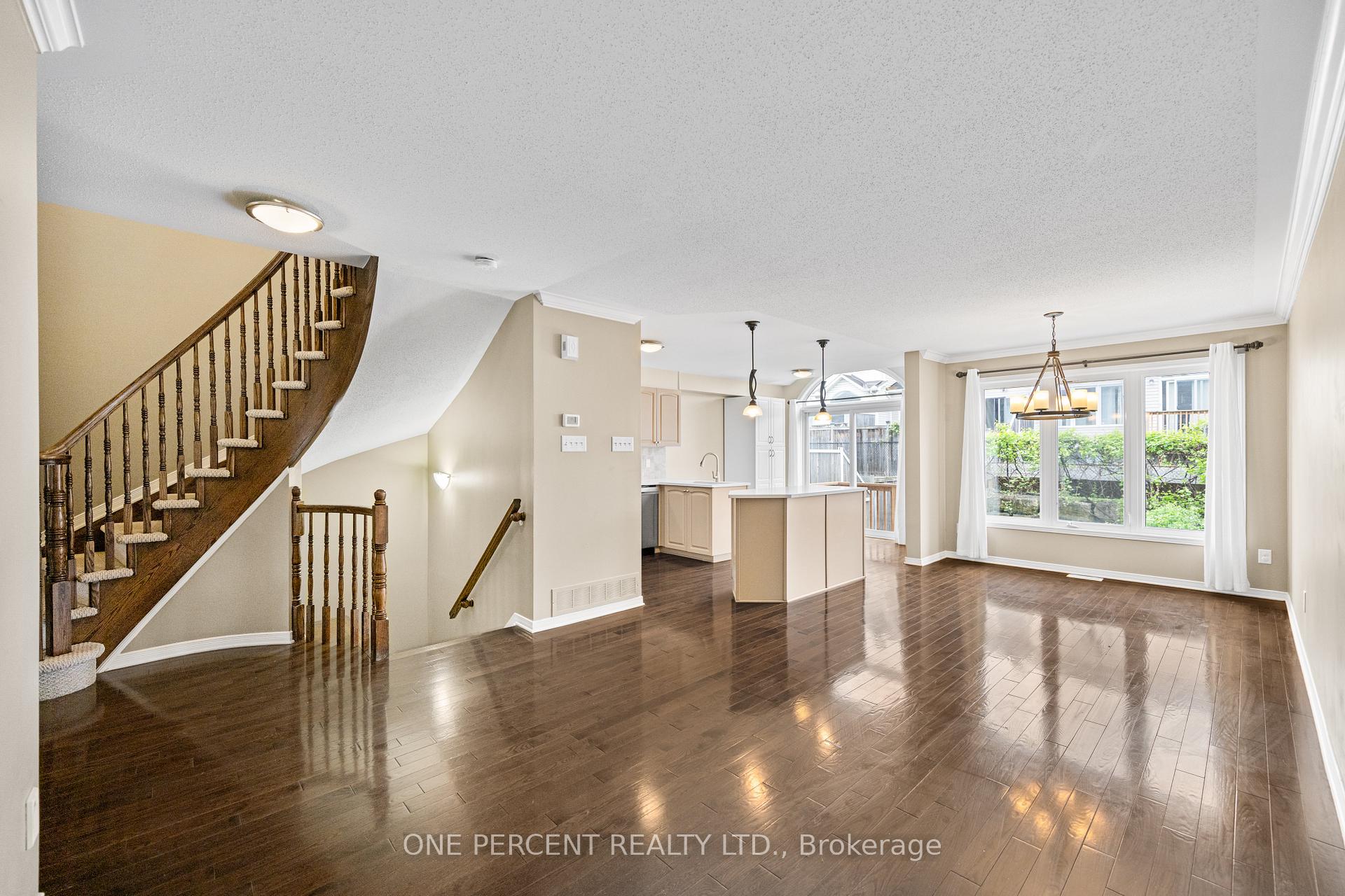 Photo 6 of 409 Breckenridge Crescent, Ottawa, Kanata - Morgan's Grant/South March — HOMEH