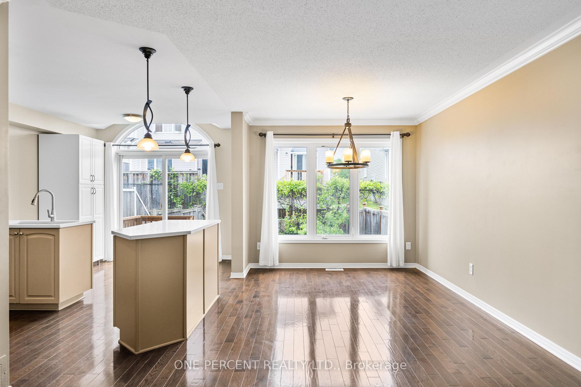Photo 7 of 409 Breckenridge Crescent, Ottawa, Kanata - Morgan's Grant/South March — HOMEH