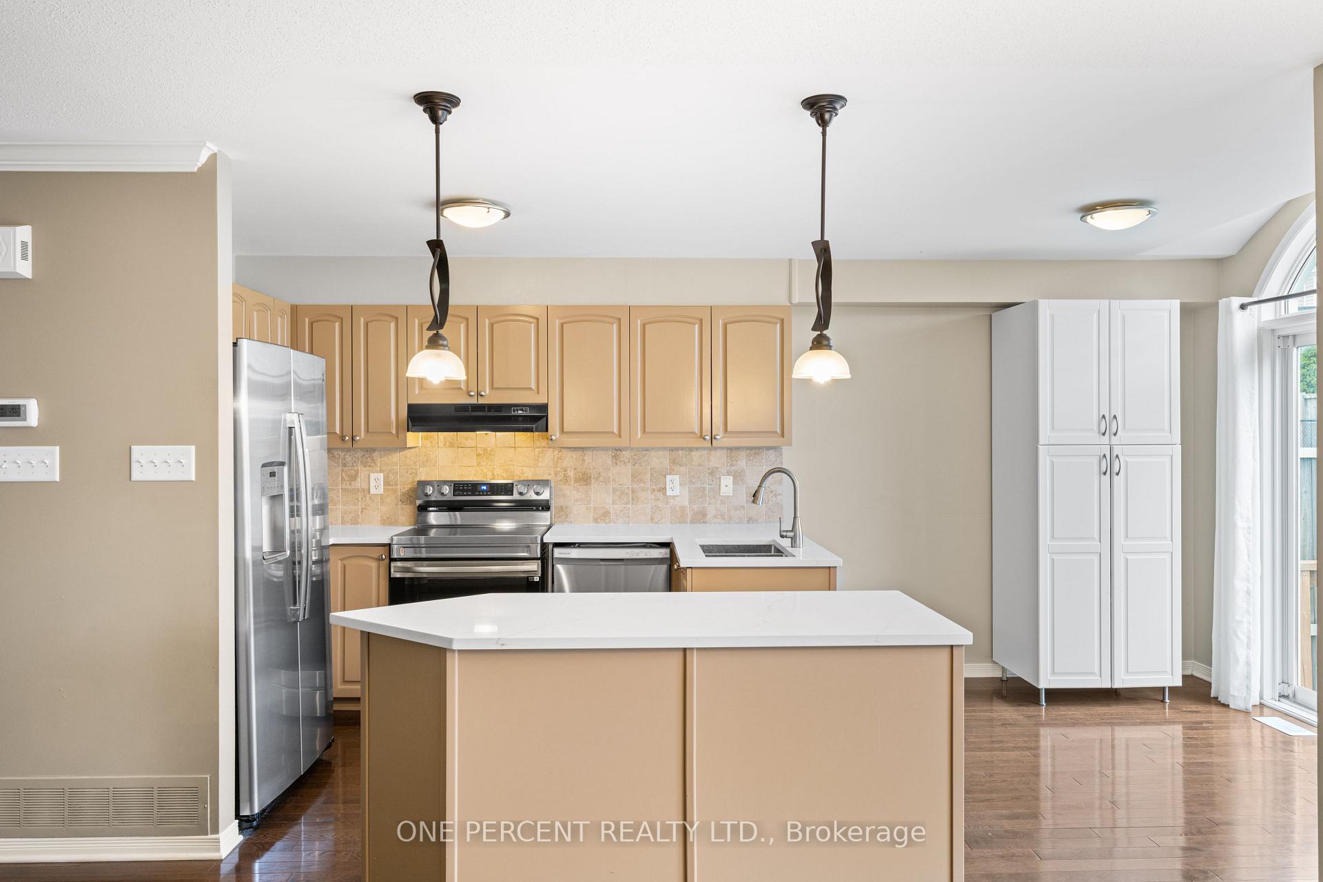 Photo 11 of 409 Breckenridge Crescent, Ottawa, Kanata - Morgan's Grant/South March — HOMEH