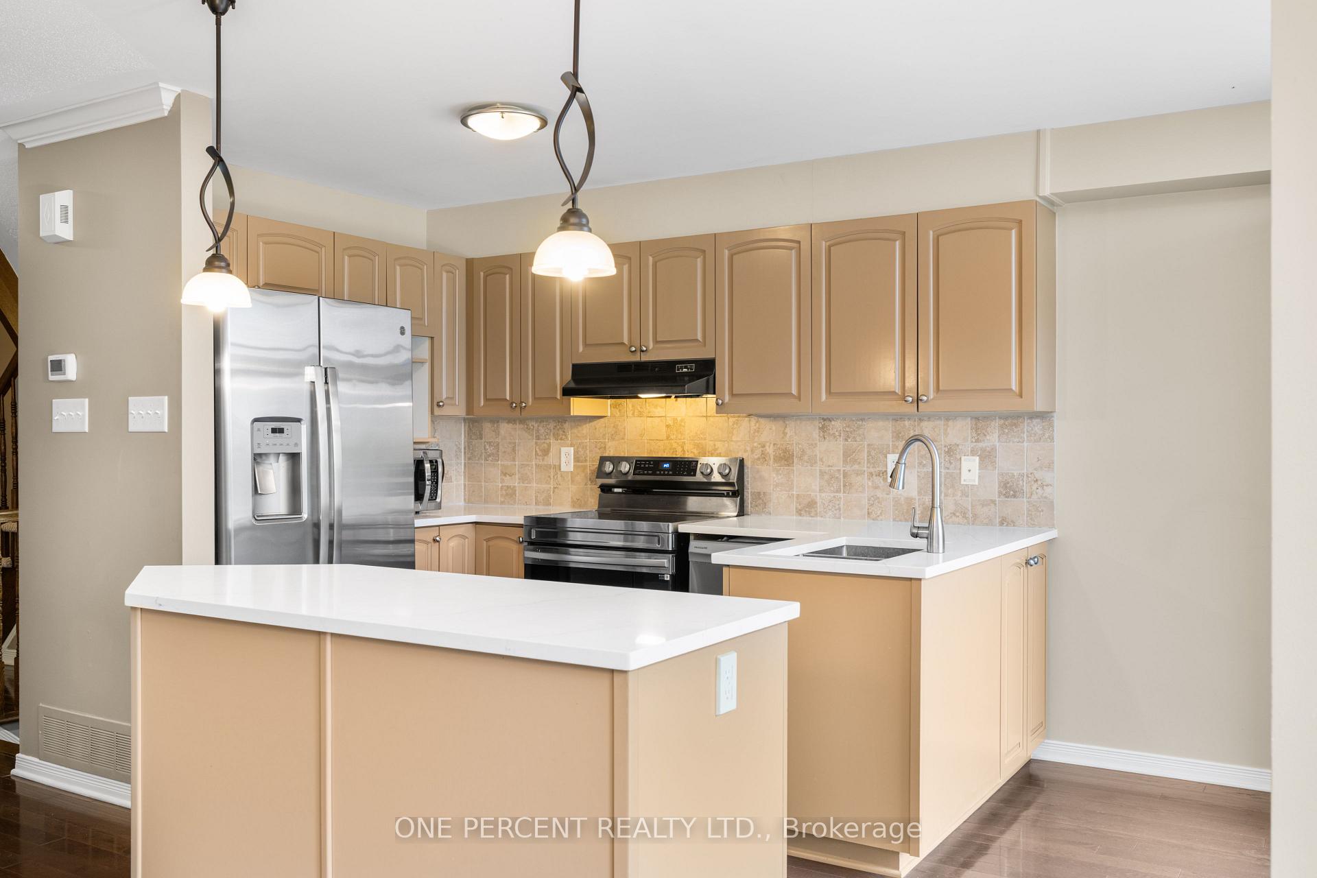 Photo 12 of 409 Breckenridge Crescent, Ottawa, Kanata - Morgan's Grant/South March — HOMEH