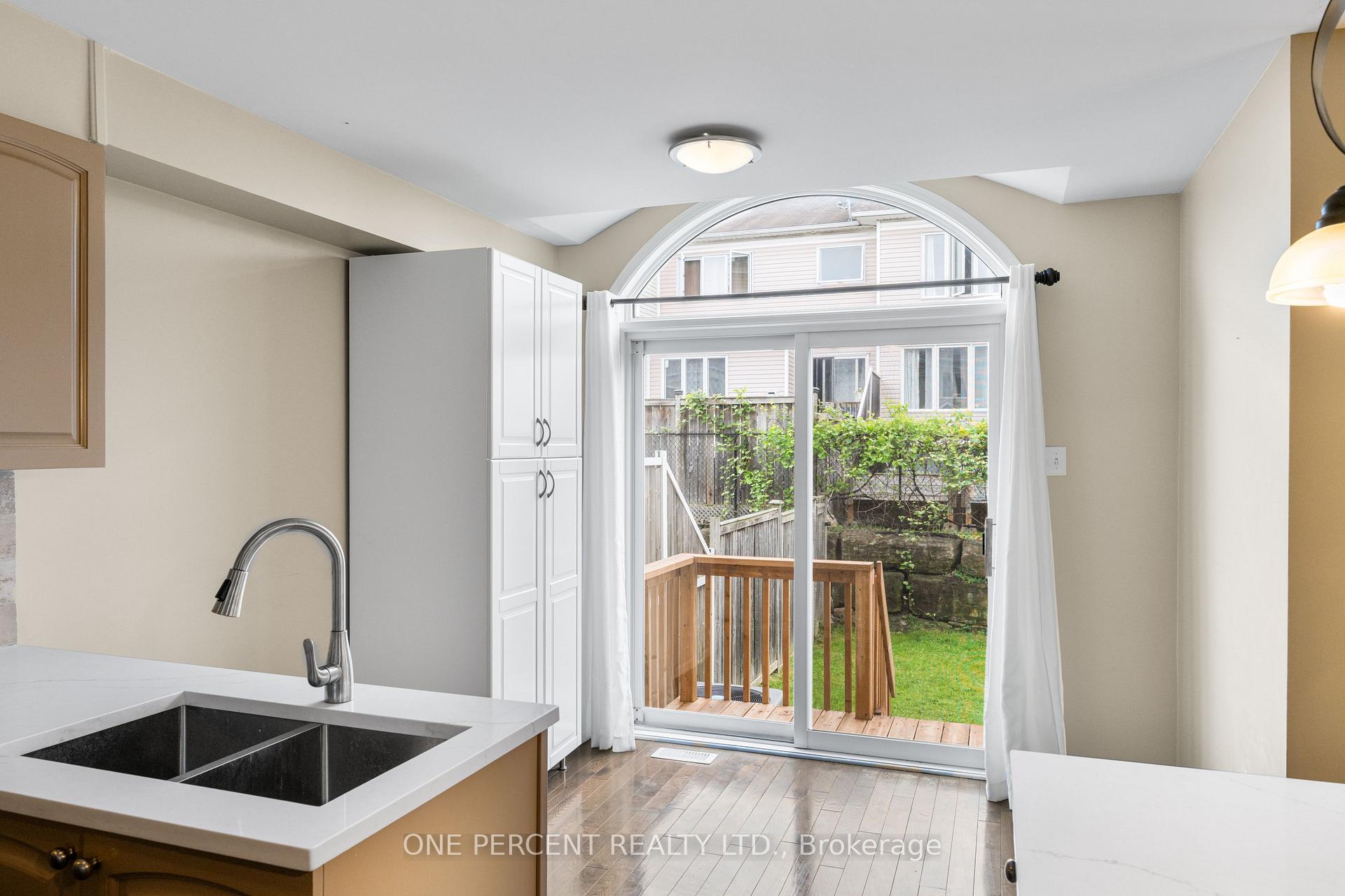 Photo 15 of 409 Breckenridge Crescent, Ottawa, Kanata - Morgan's Grant/South March — HOMEH