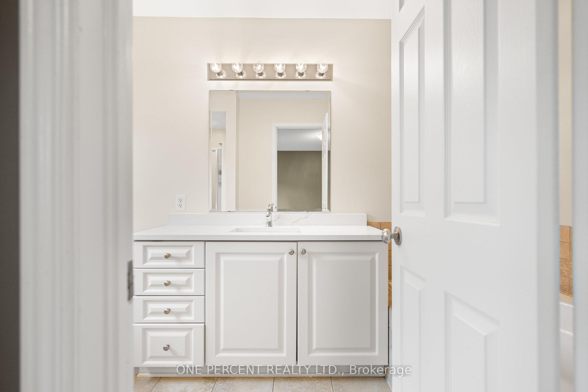 Photo 20 of 409 Breckenridge Crescent, Ottawa, Kanata - Morgan's Grant/South March — HOMEH