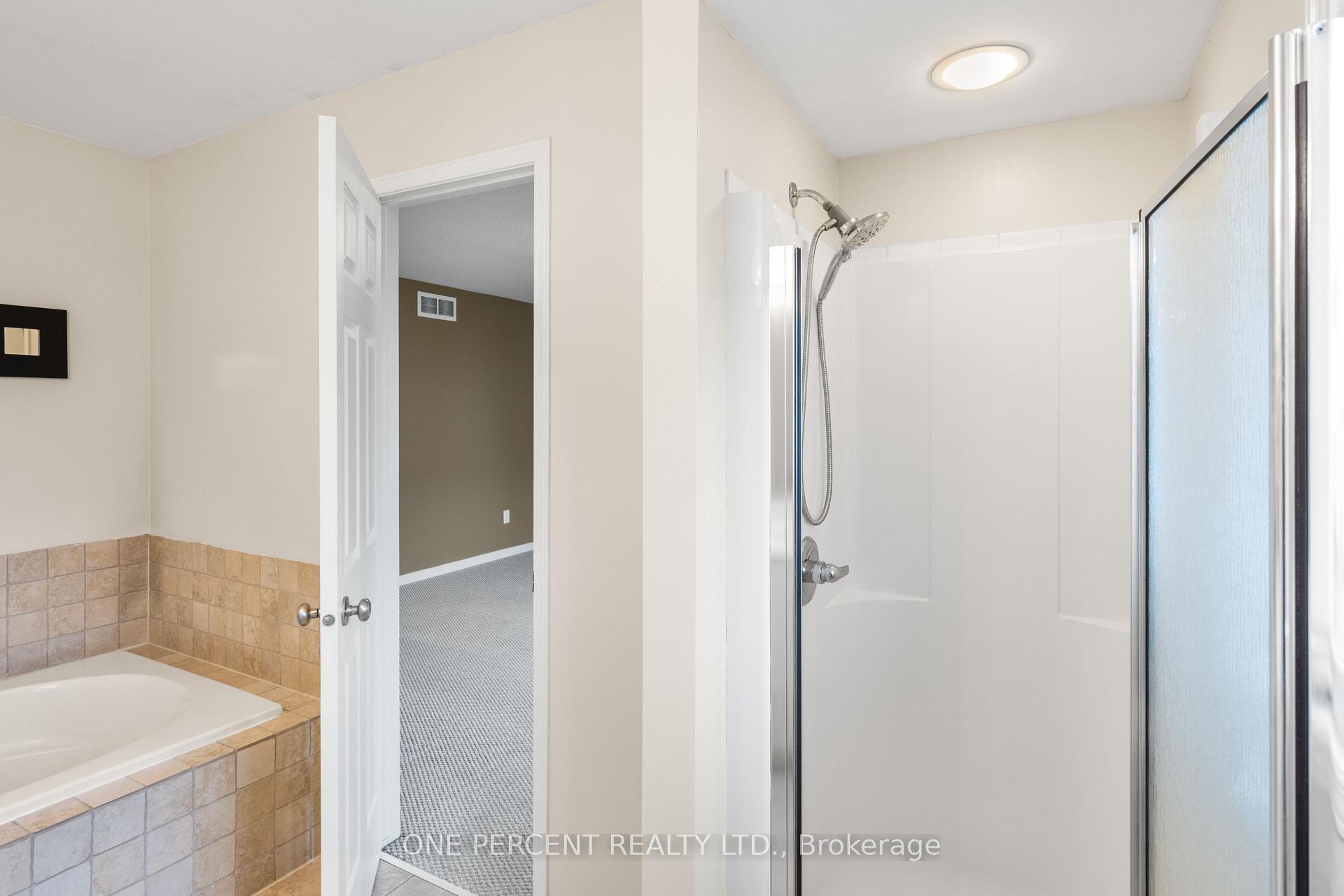 Photo 22 of 409 Breckenridge Crescent, Ottawa, Kanata - Morgan's Grant/South March — HOMEH