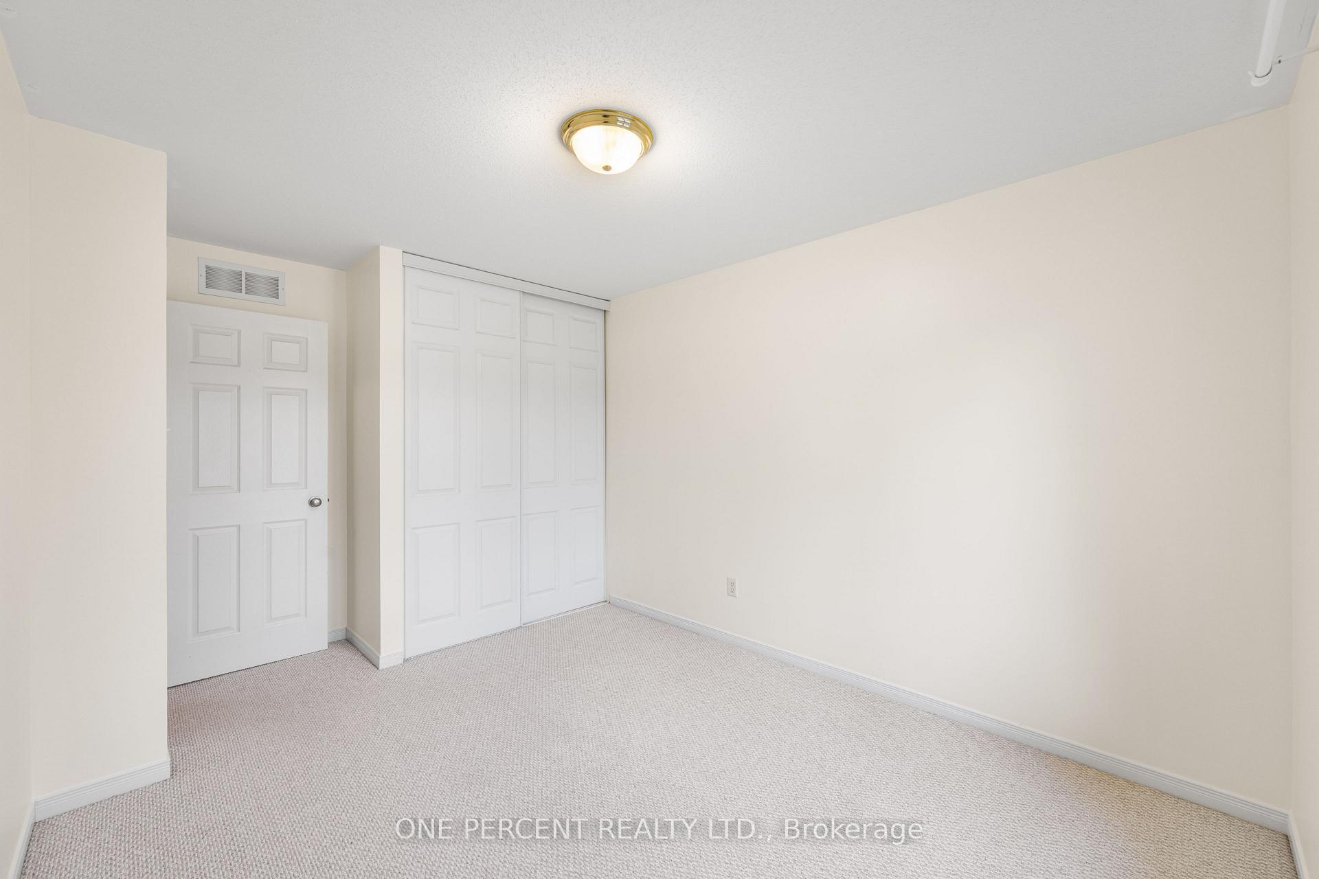 Photo 28 of 409 Breckenridge Crescent, Ottawa, Kanata - Morgan's Grant/South March — HOMEH