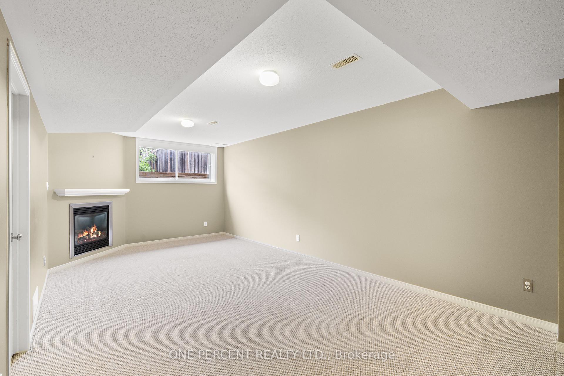 Photo 29 of 409 Breckenridge Crescent, Ottawa, Kanata - Morgan's Grant/South March — HOMEH