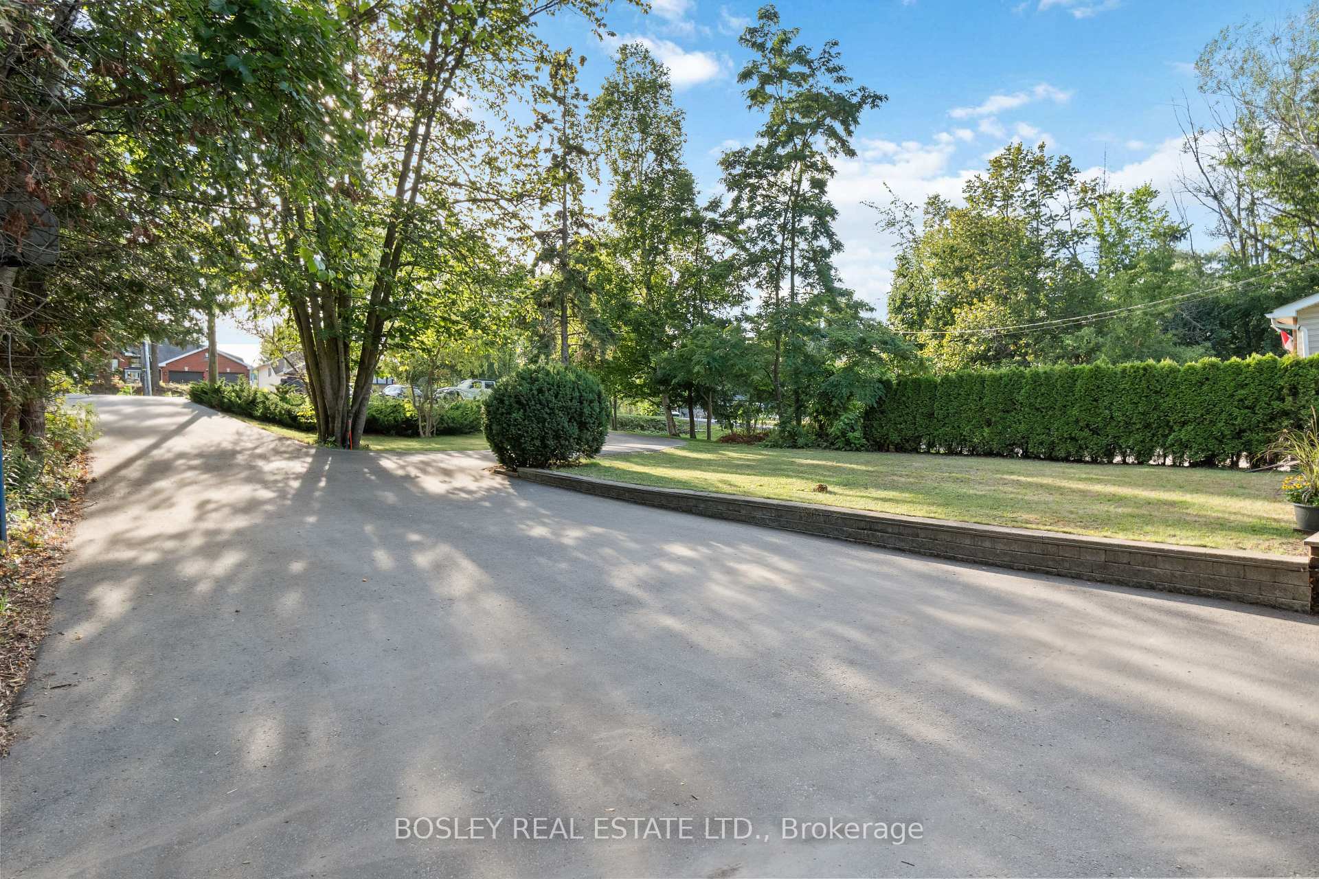Photo 5 of 1887 St. Johns Road, Innisfil, Alcona — HOMEH