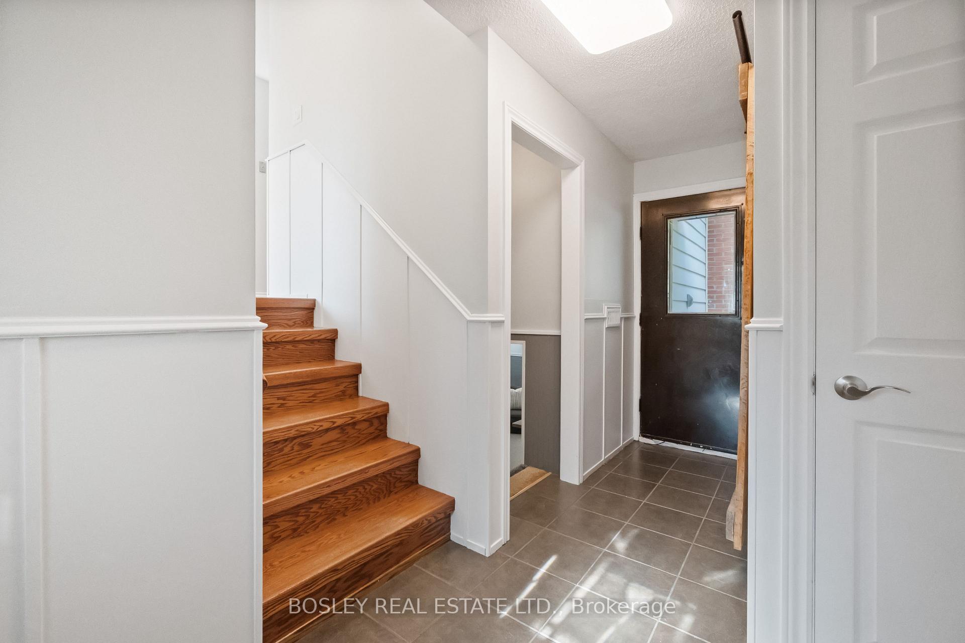 Photo 9 of 1887 St. Johns Road, Innisfil, Alcona — HOMEH