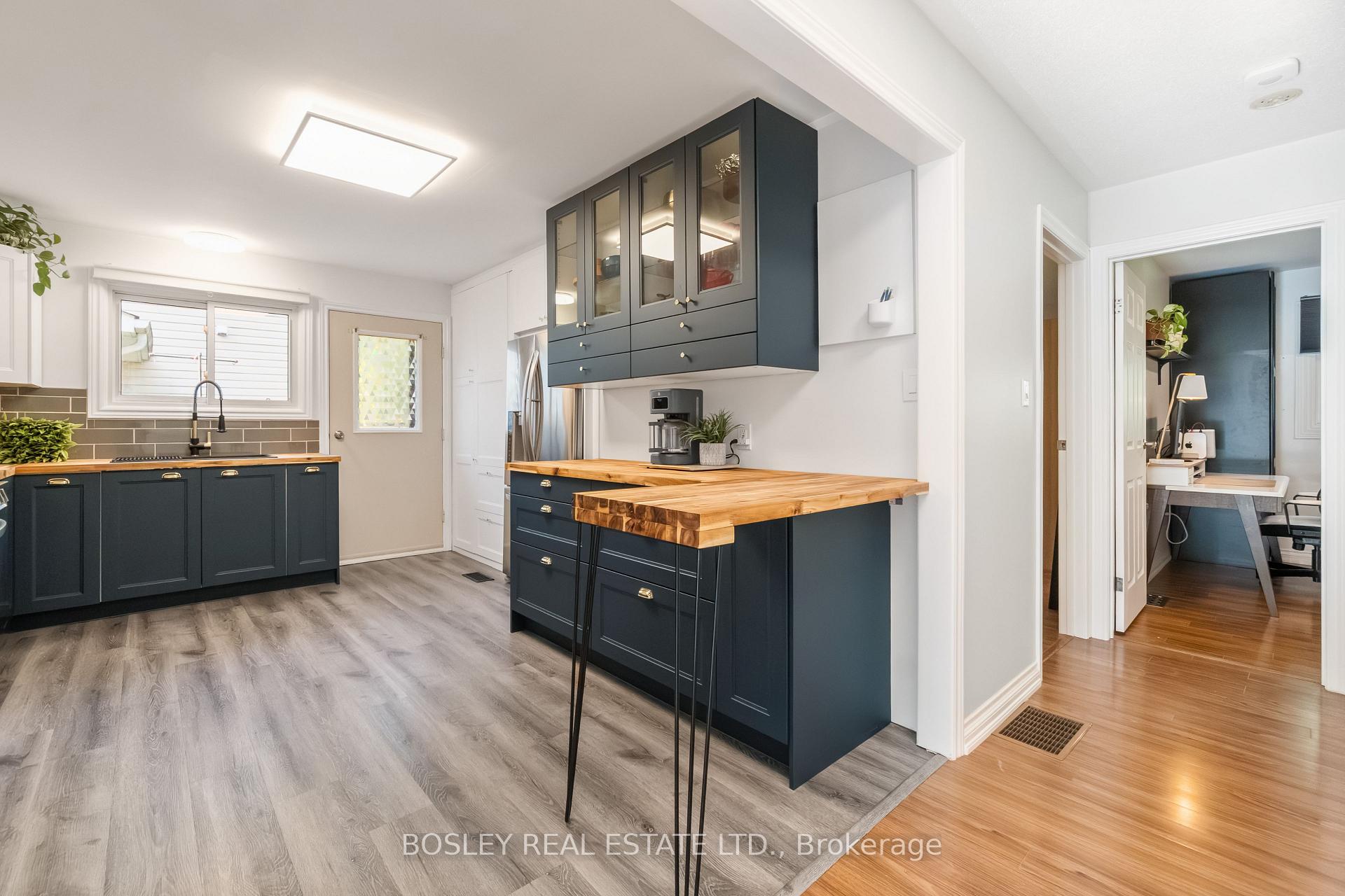 Photo 11 of 1887 St. Johns Road, Innisfil, Alcona — HOMEH