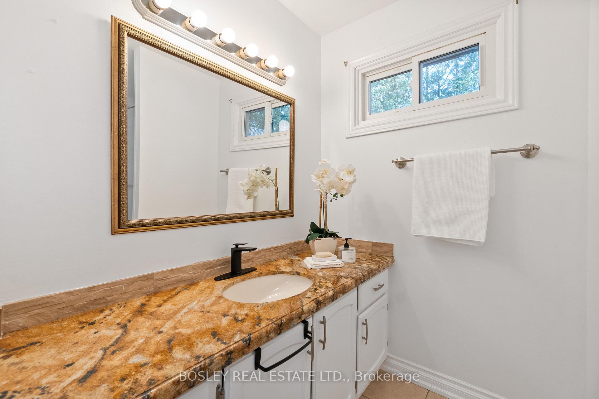 Photo 25 of 1887 St. Johns Road, Innisfil, Alcona — HOMEH