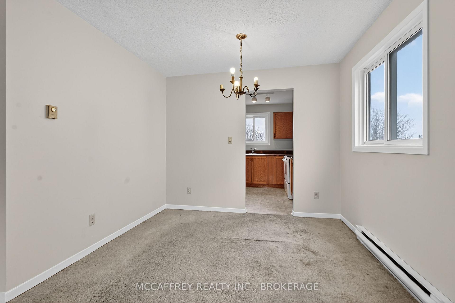 Photo 8 of 209 Guthrie Drive, Kingston, Rideau — HOMEH