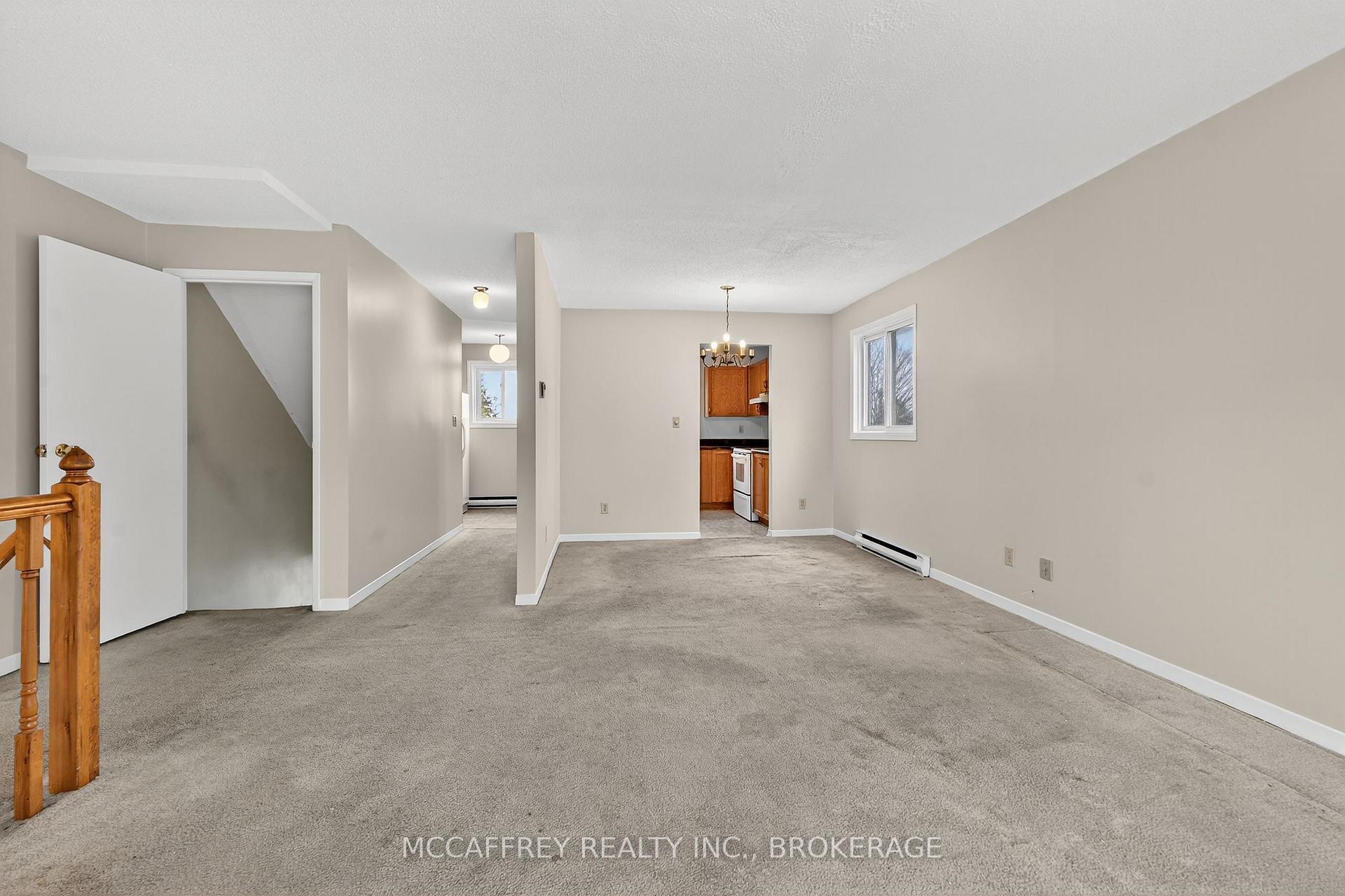 Photo 10 of 209 Guthrie Drive, Kingston, Rideau — HOMEH
