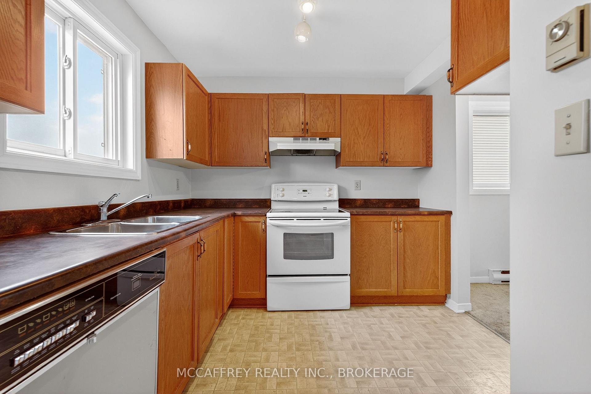 Photo 13 of 209 Guthrie Drive, Kingston, Rideau — HOMEH