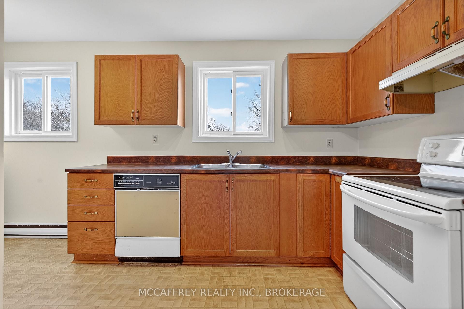 Photo 14 of 209 Guthrie Drive, Kingston, Rideau — HOMEH
