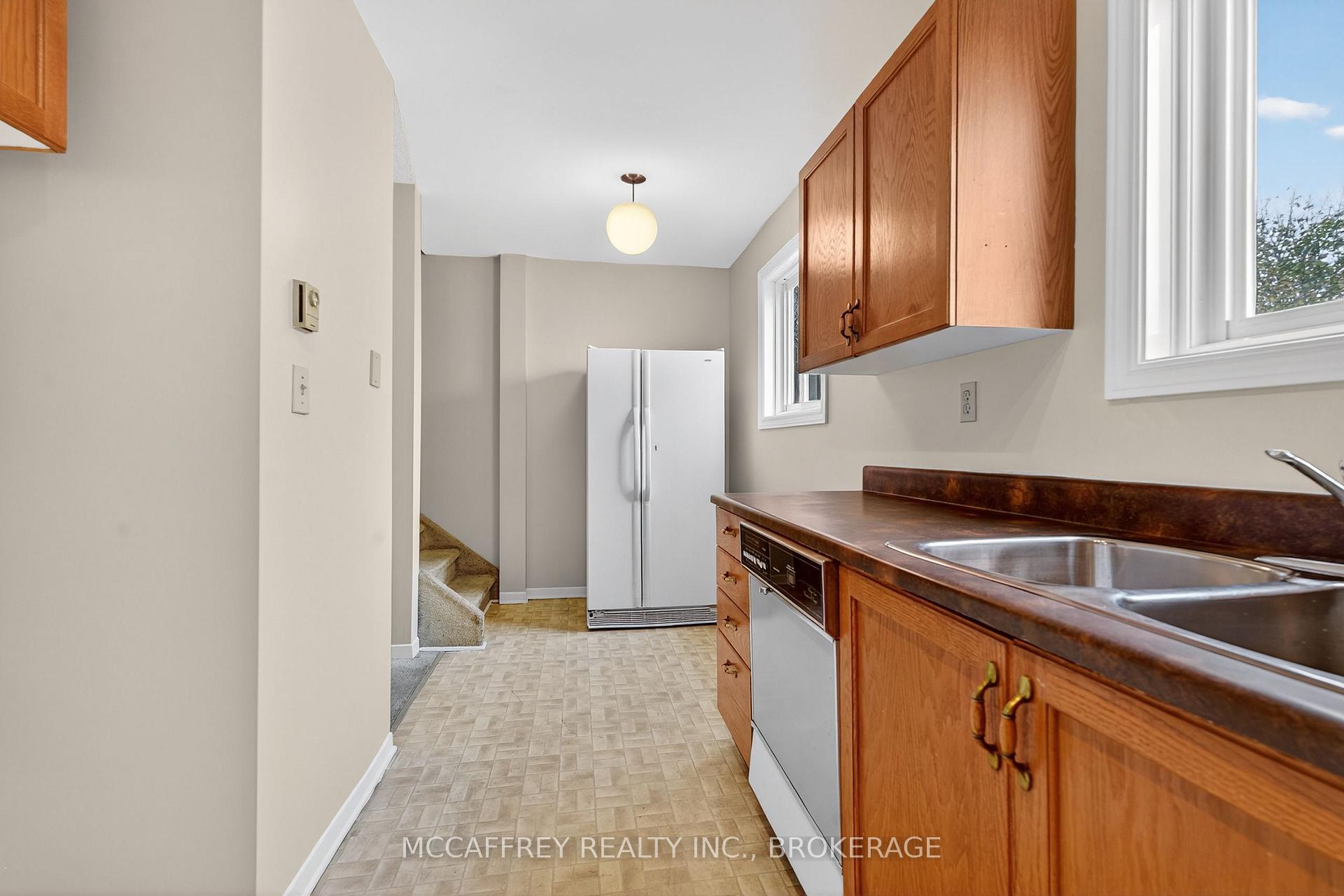 Photo 16 of 209 Guthrie Drive, Kingston, Rideau — HOMEH