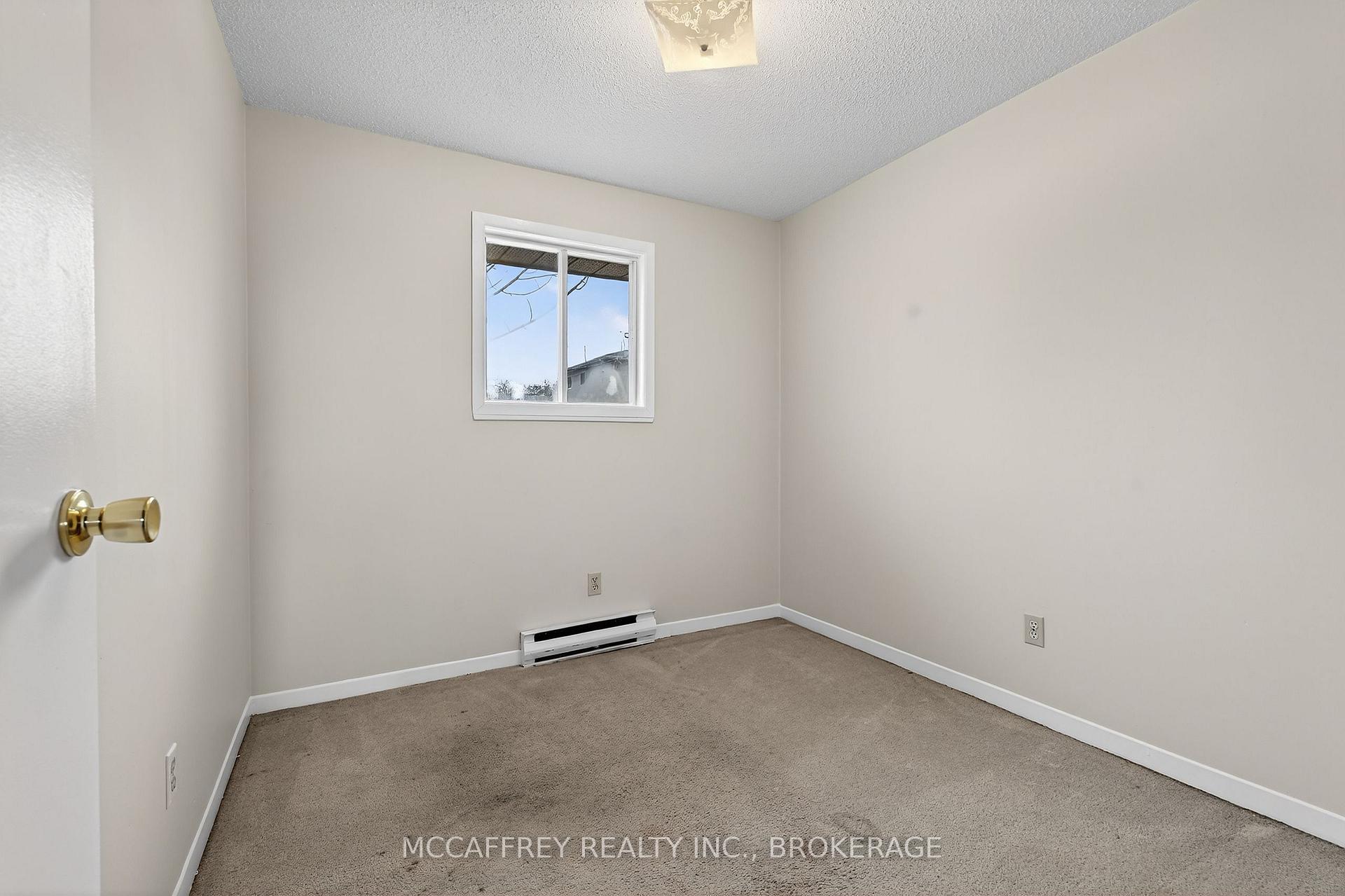 Photo 26 of 209 Guthrie Drive, Kingston, Rideau — HOMEH