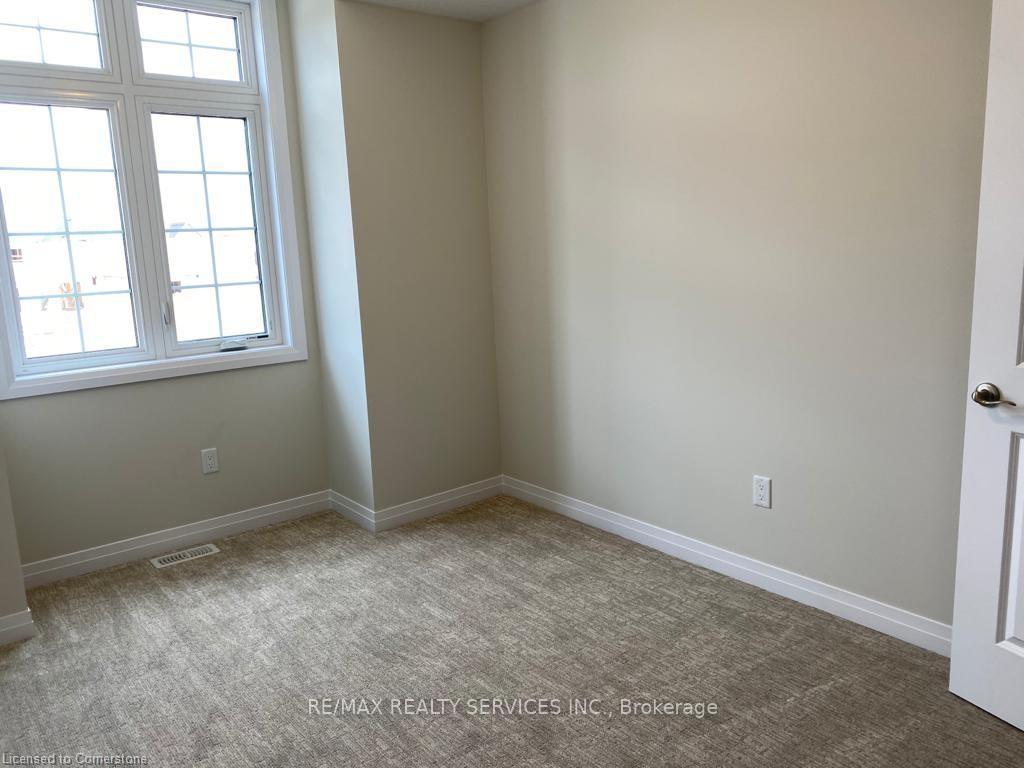Photo 6 of 112 Ian Ormston Drive, Kitchener — HOMEH