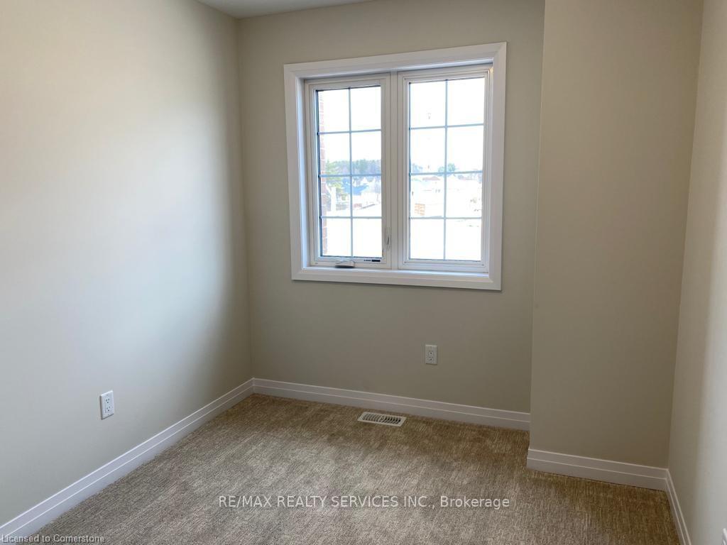 Photo 7 of 112 Ian Ormston Drive, Kitchener — HOMEH