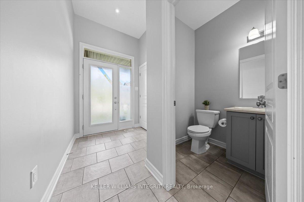 Photo 4 of 317 Livery Street, Ottawa, Kanata - Emerald Meadows/Trailwest — HOMEH
