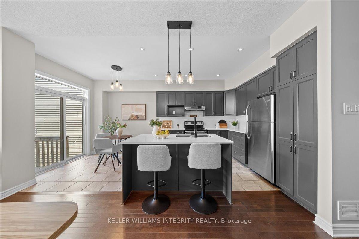 Photo 7 of 317 Livery Street, Ottawa, Kanata - Emerald Meadows/Trailwest — HOMEH