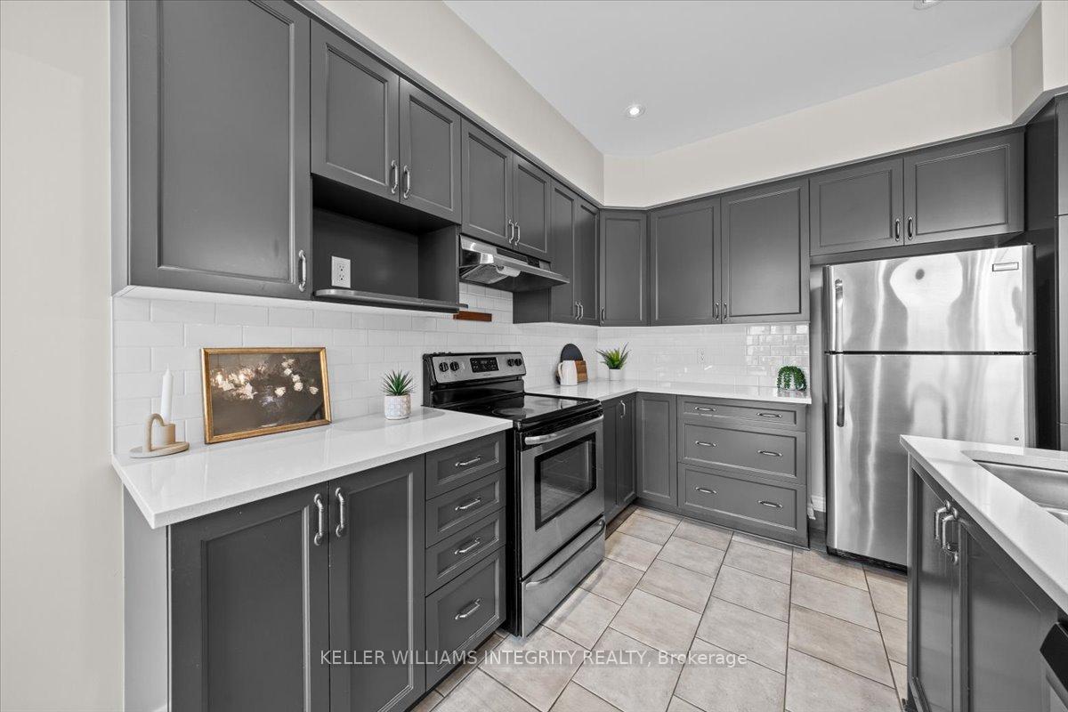 Photo 9 of 317 Livery Street, Ottawa, Kanata - Emerald Meadows/Trailwest — HOMEH