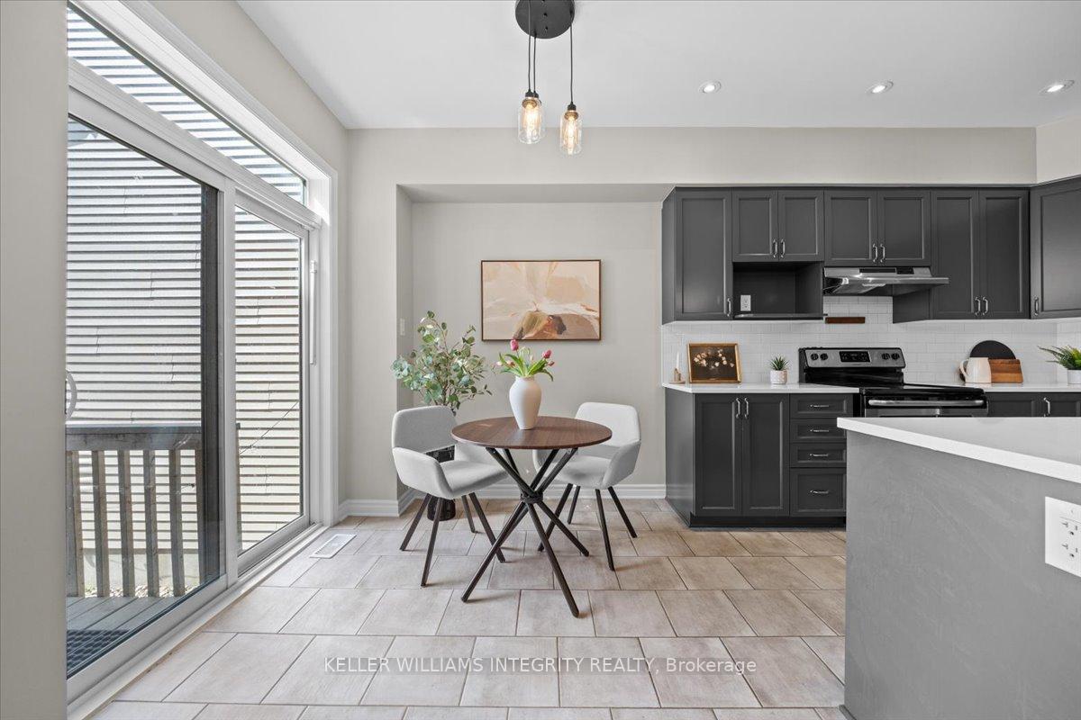 Photo 14 of 317 Livery Street, Ottawa, Kanata - Emerald Meadows/Trailwest — HOMEH