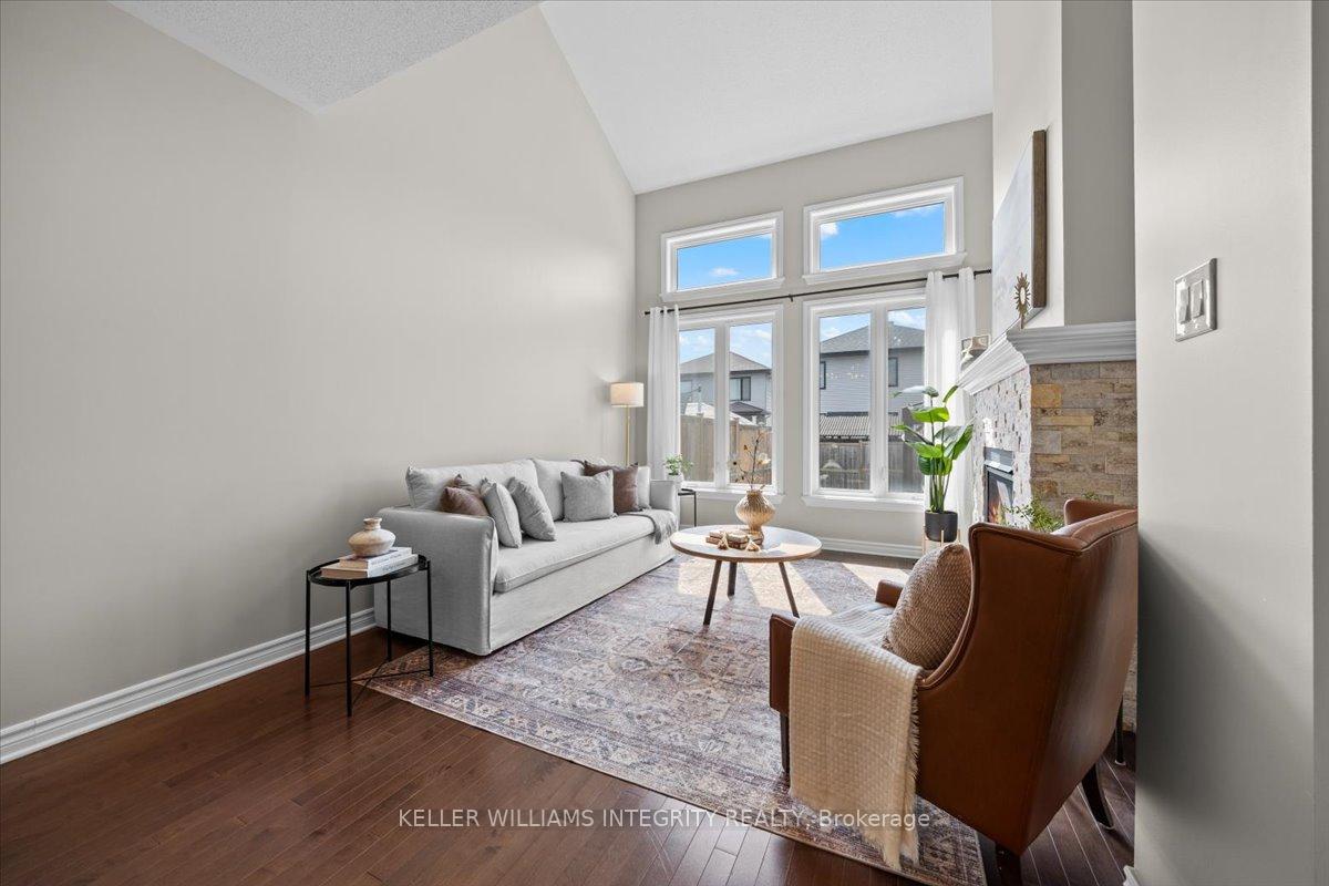 Photo 15 of 317 Livery Street, Ottawa, Kanata - Emerald Meadows/Trailwest — HOMEH