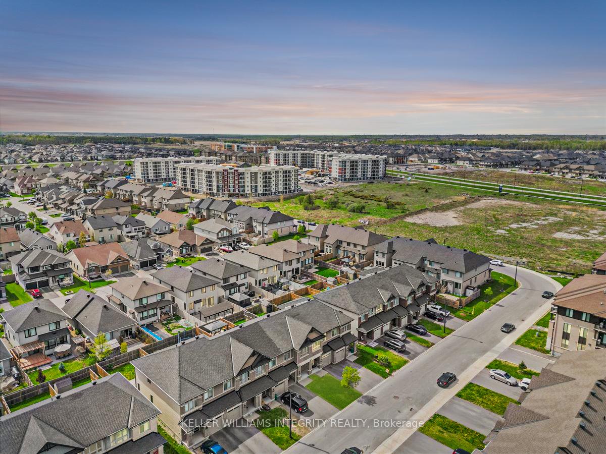 Photo 40 of 317 Livery Street, Ottawa, Kanata - Emerald Meadows/Trailwest — HOMEH