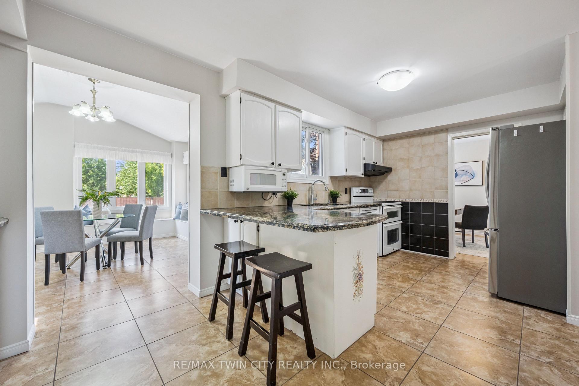 Photo 6 of 136 St Jerome Crescent, Kitchener — HOMEH