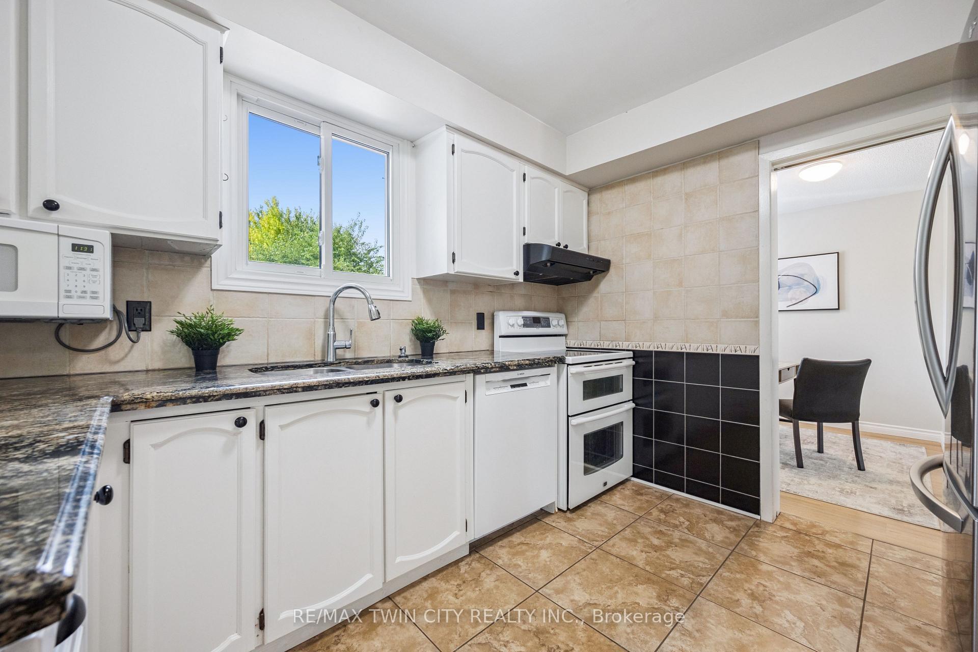 Photo 11 of 136 St Jerome Crescent, Kitchener — HOMEH