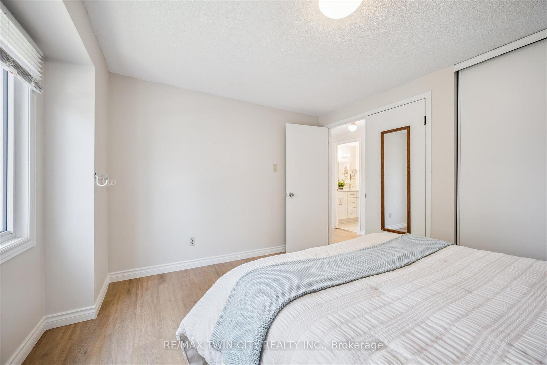 Photo 22 of 136 St Jerome Crescent, Kitchener — HOMEH