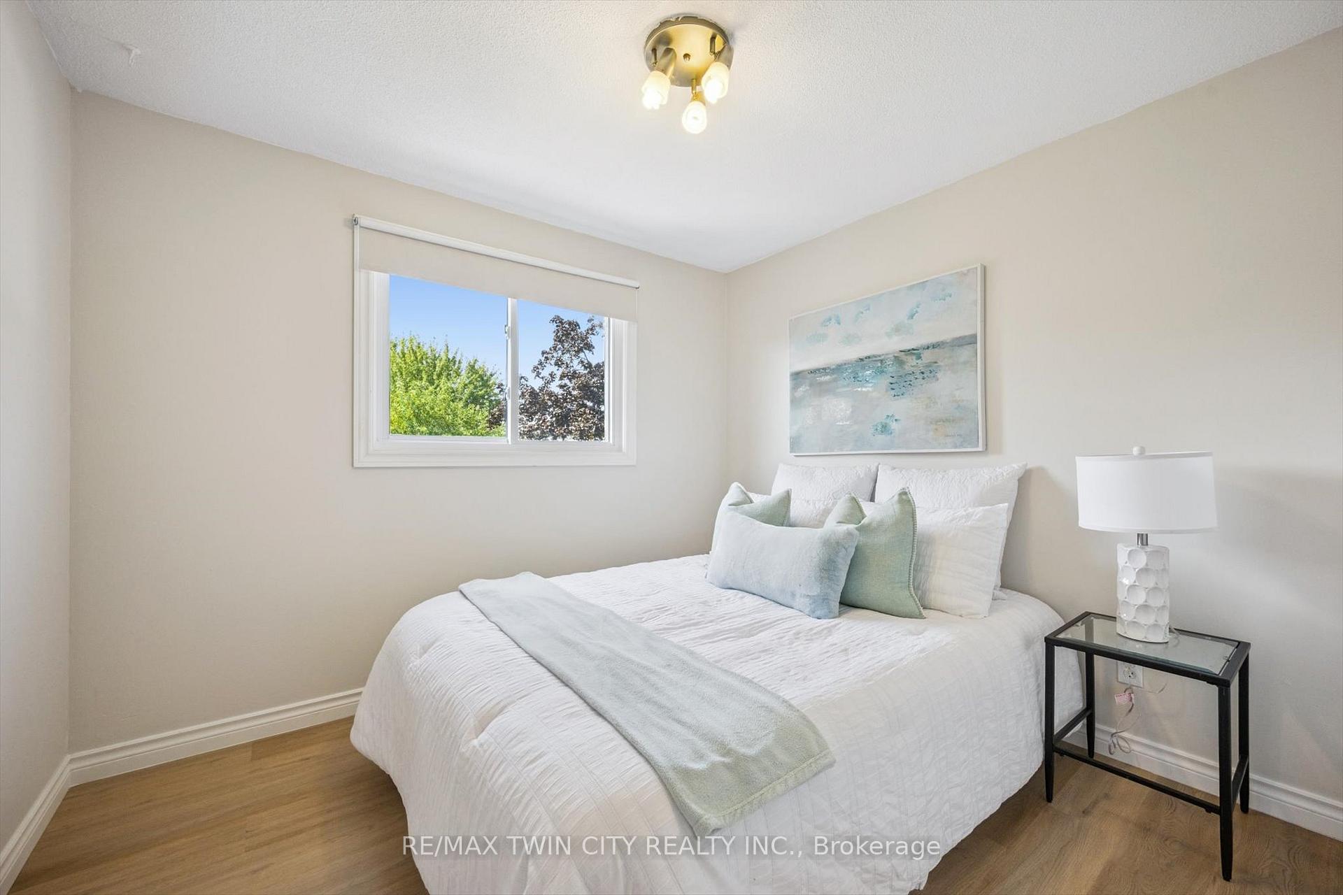 Photo 23 of 136 St Jerome Crescent, Kitchener — HOMEH